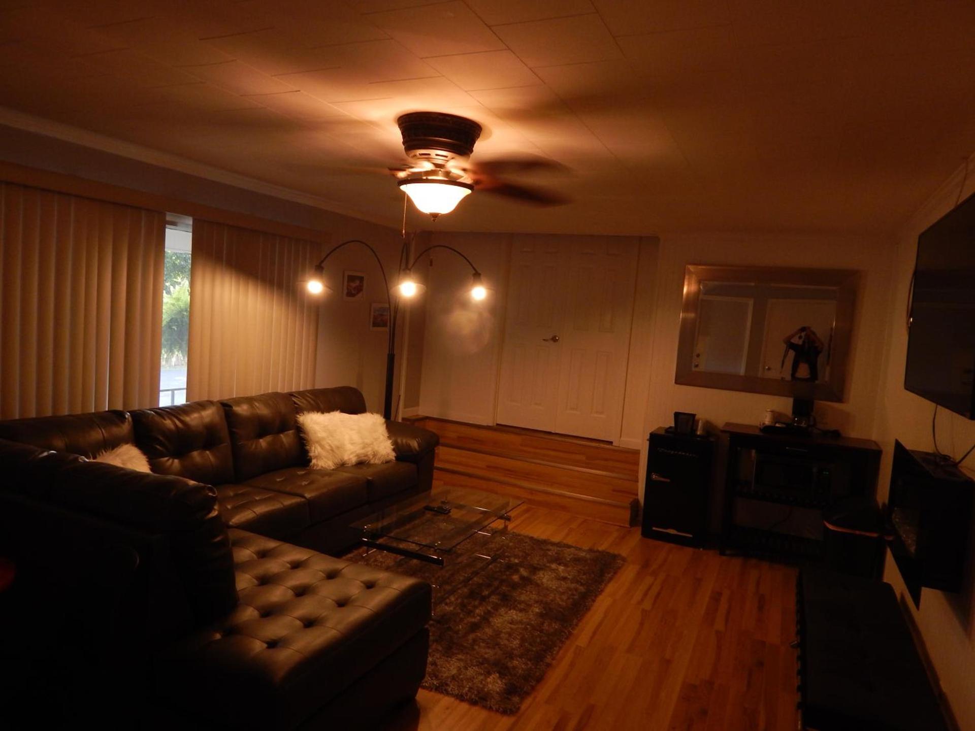 Sunset Motel photo 56