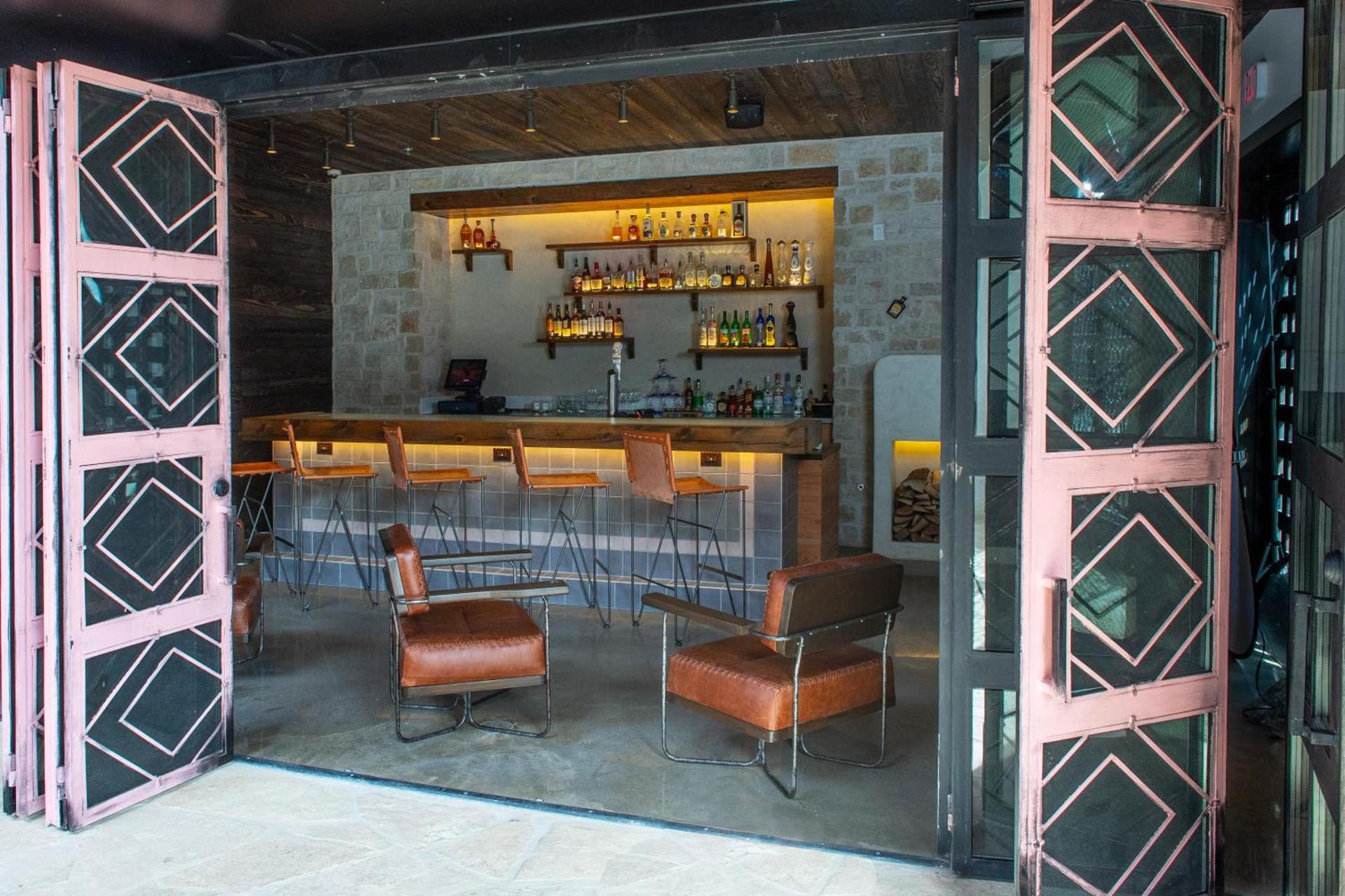 Texican Court, by Valencia Hotel Collection photo 24