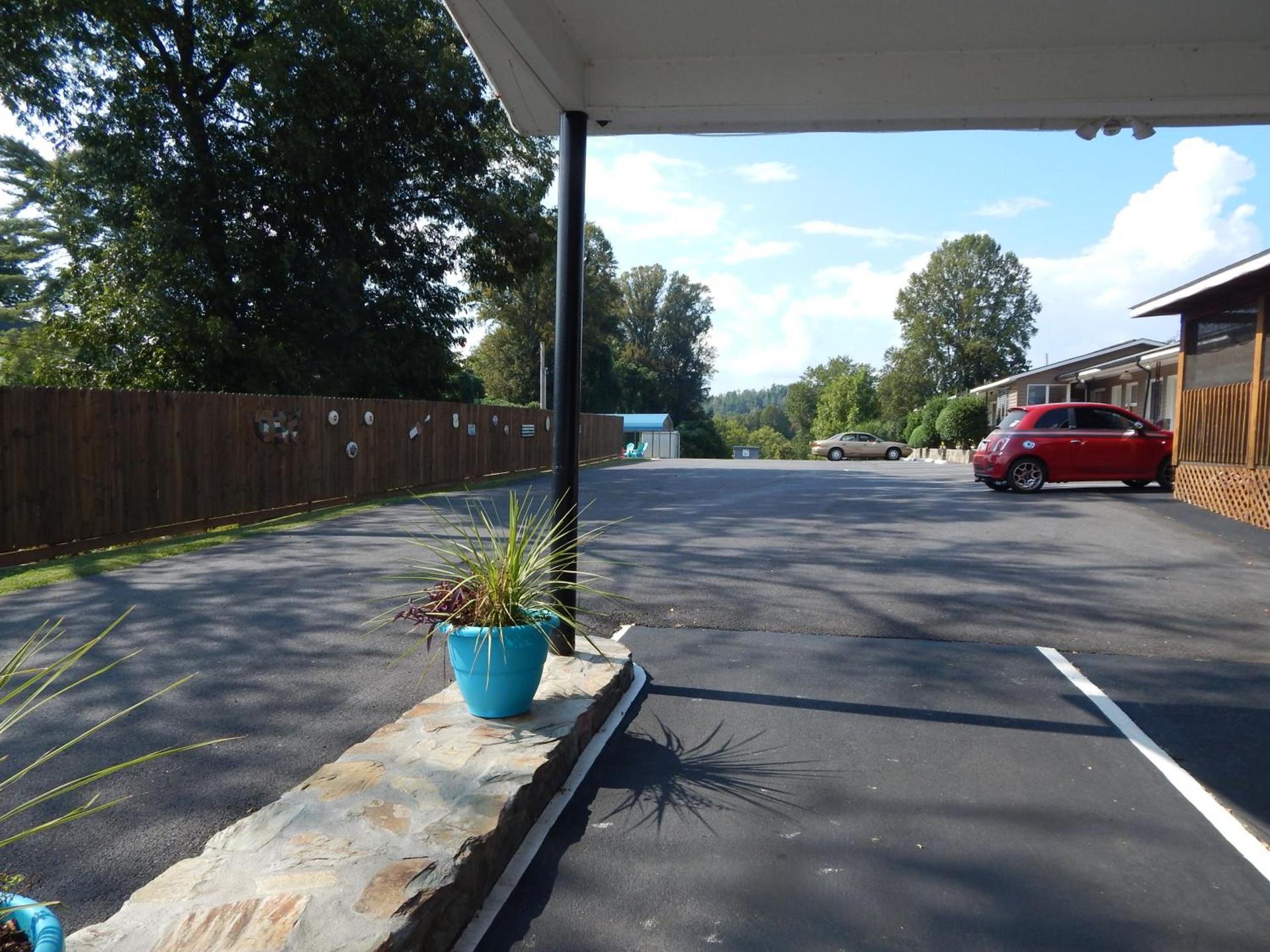 Sunset Motel photo 26