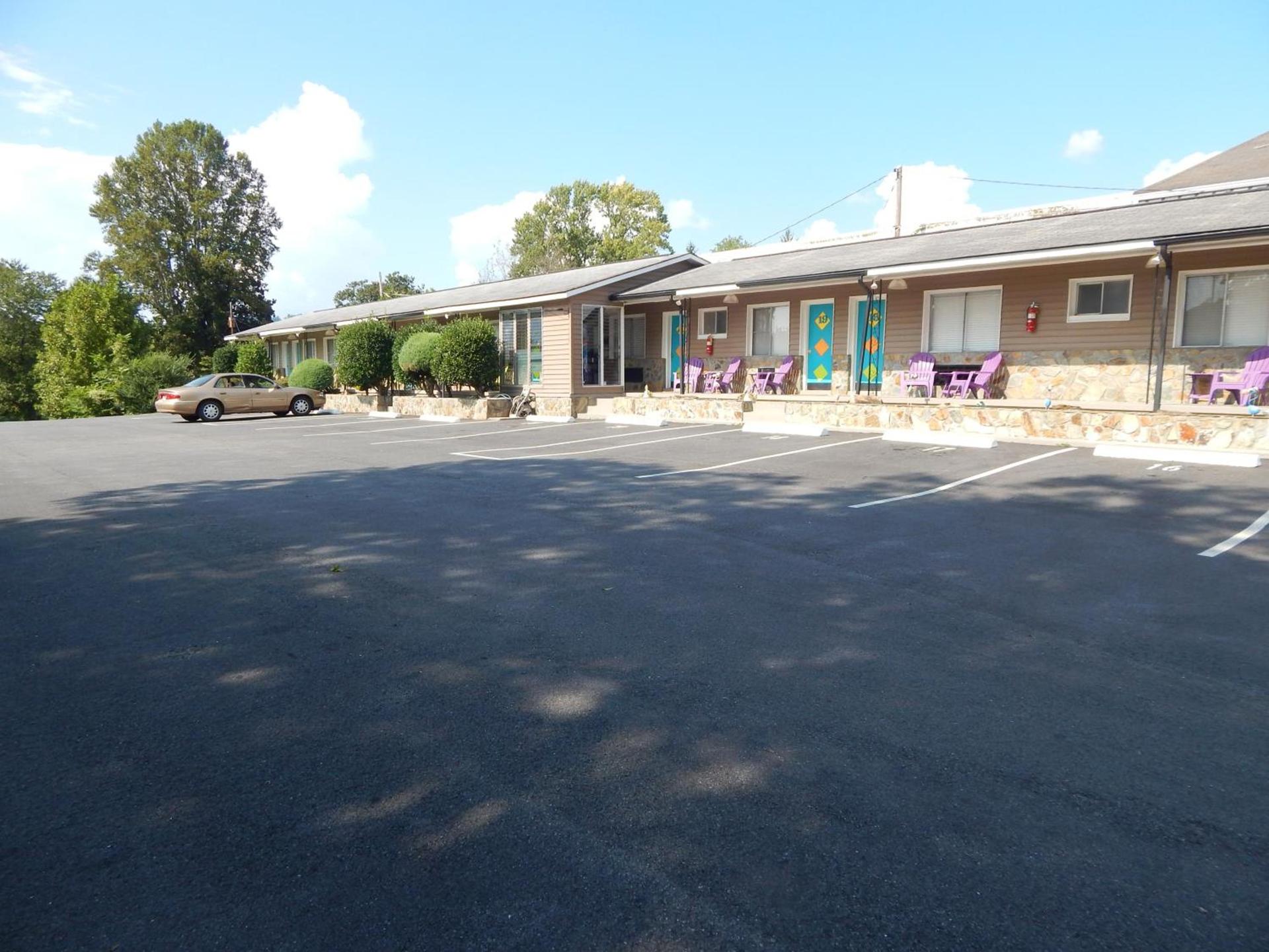 Sunset Motel photo 10