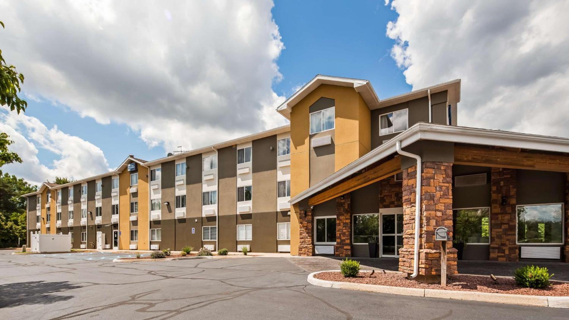 Best Western DeWitt photo 10