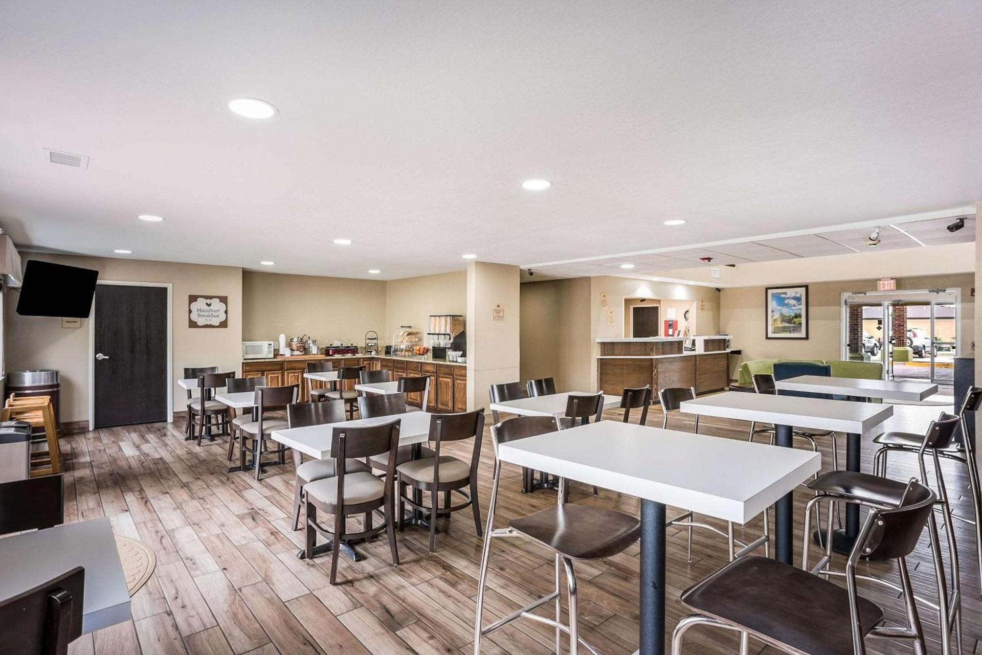 MainStay Suites Cedar Rapids North - Marion photo 39