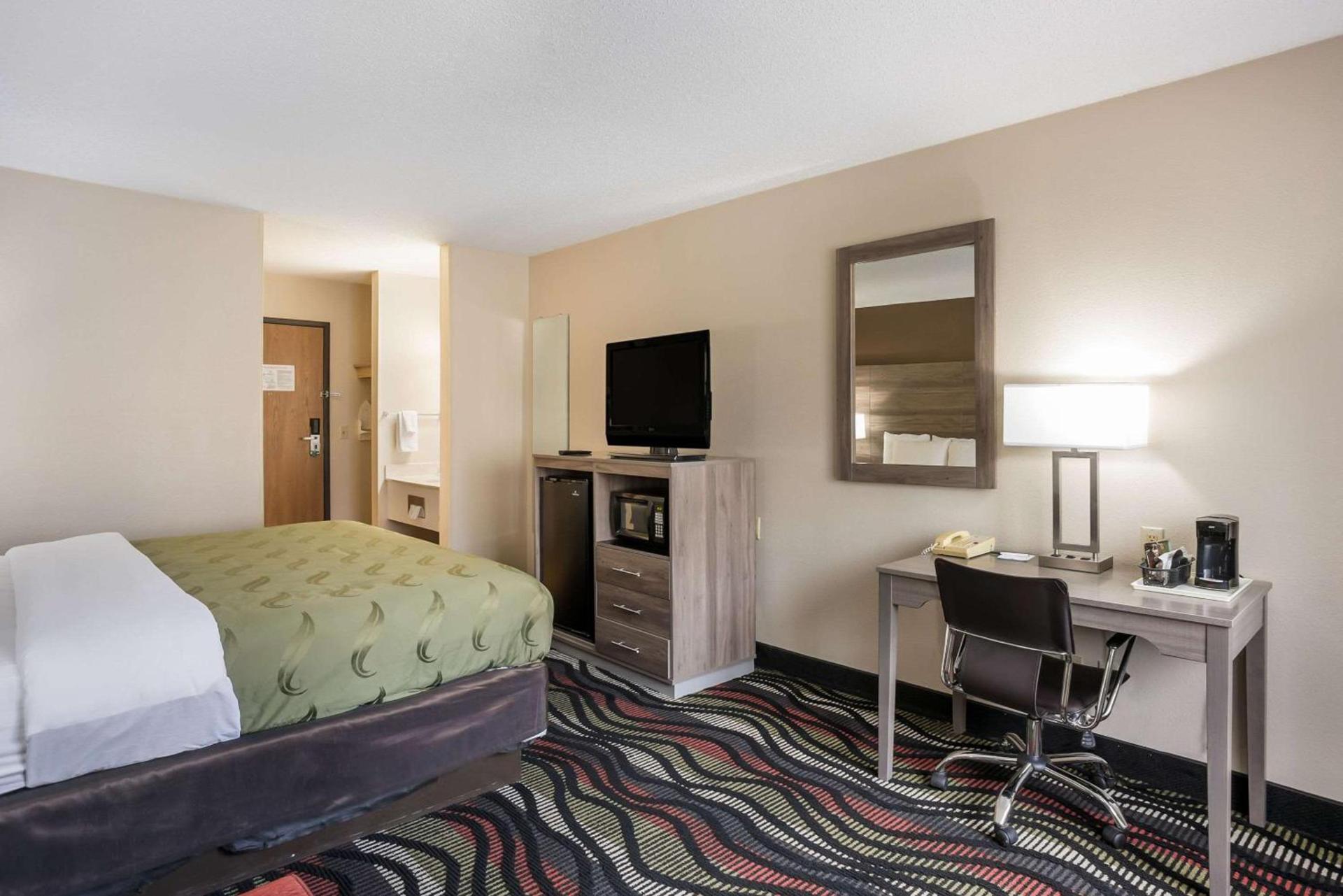 Quality Inn Cedar Rapids South photo 32