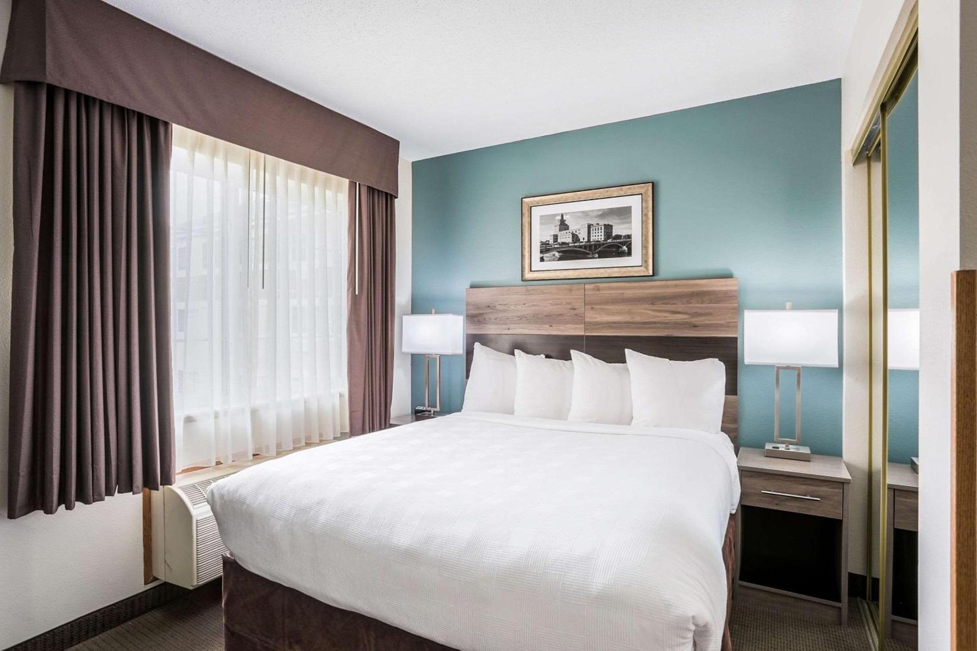 MainStay Suites Cedar Rapids North - Marion photo 38
