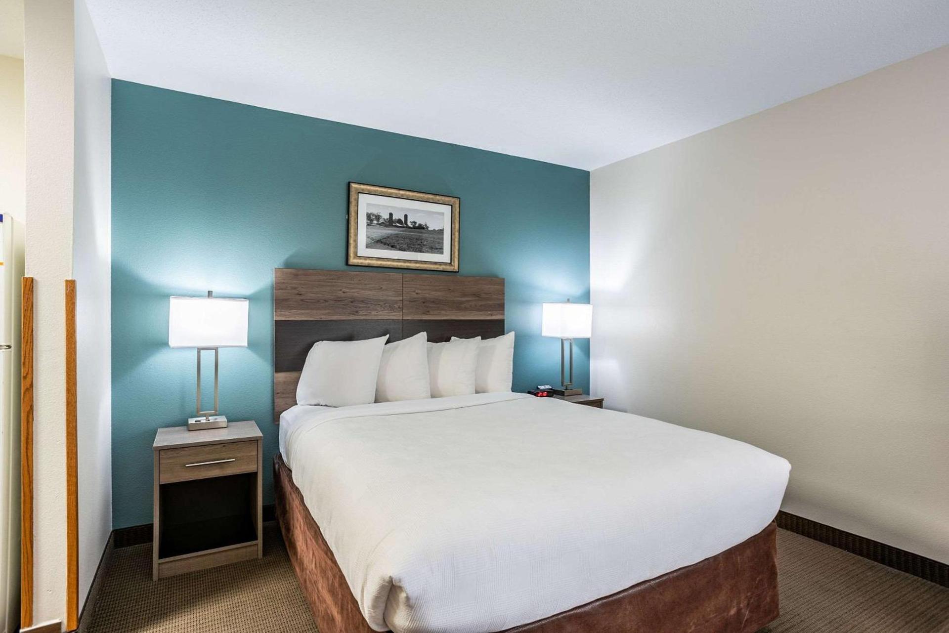 MainStay Suites Cedar Rapids North - Marion photo 27