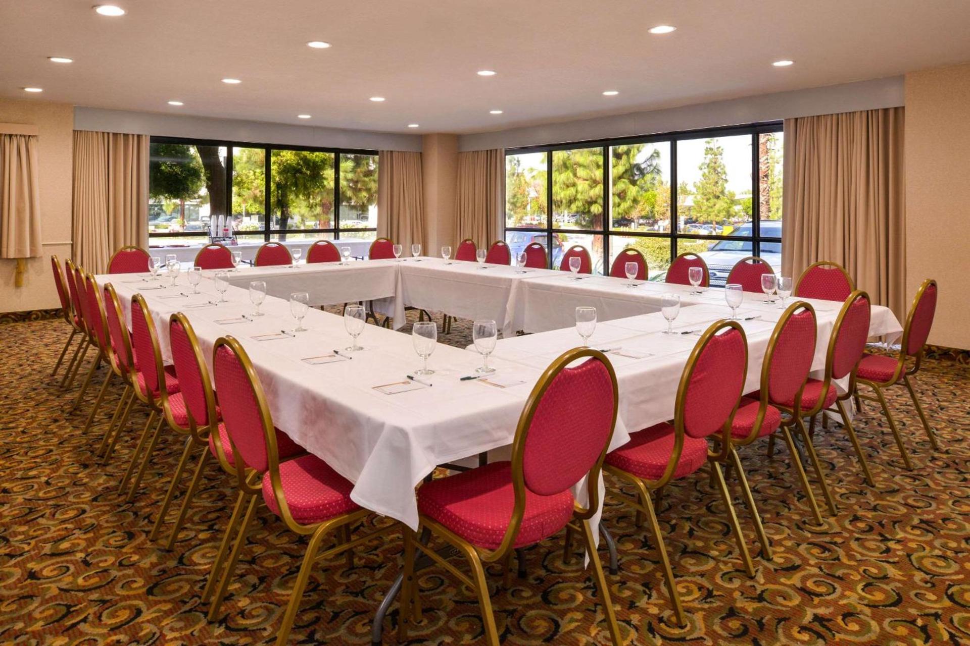 Quality Inn & Suites Walnut - City of Industry photo 23