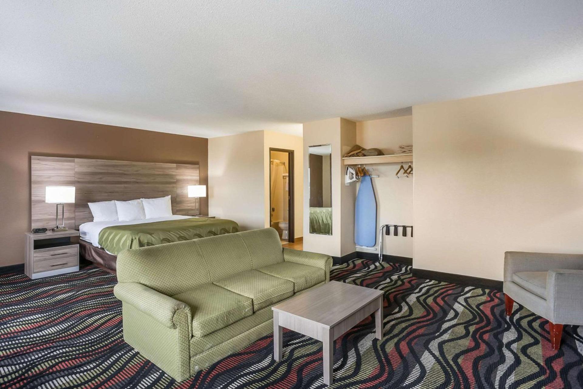 Quality Inn Cedar Rapids South photo 17