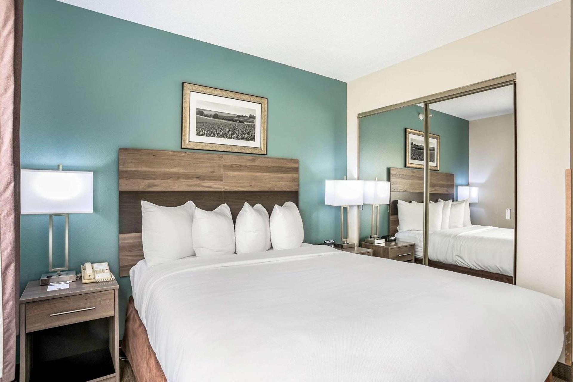 MainStay Suites Cedar Rapids North - Marion photo 20