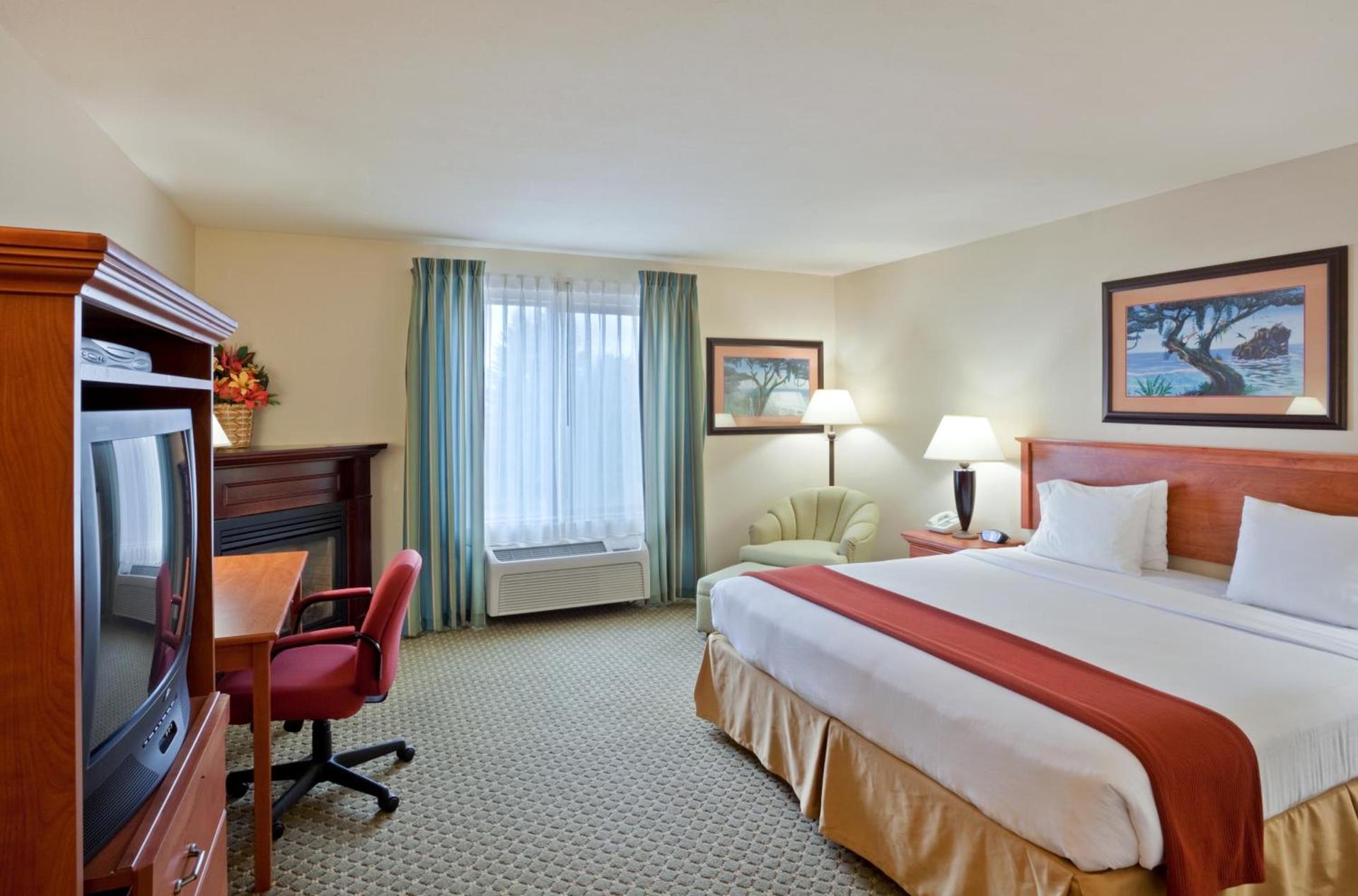 Triple Play Resort Hotel & Suites photo 14