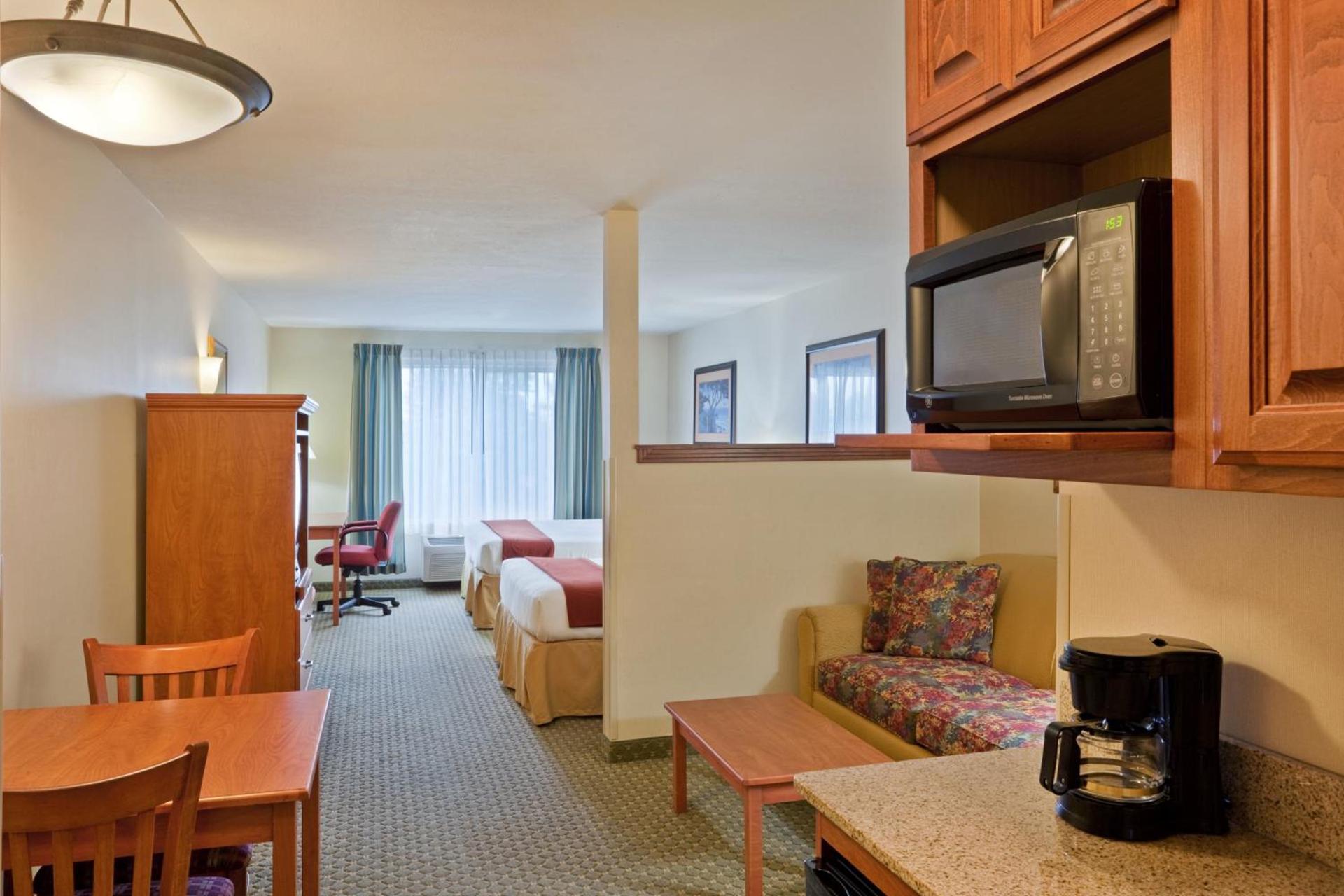 Triple Play Resort Hotel & Suites photo 13