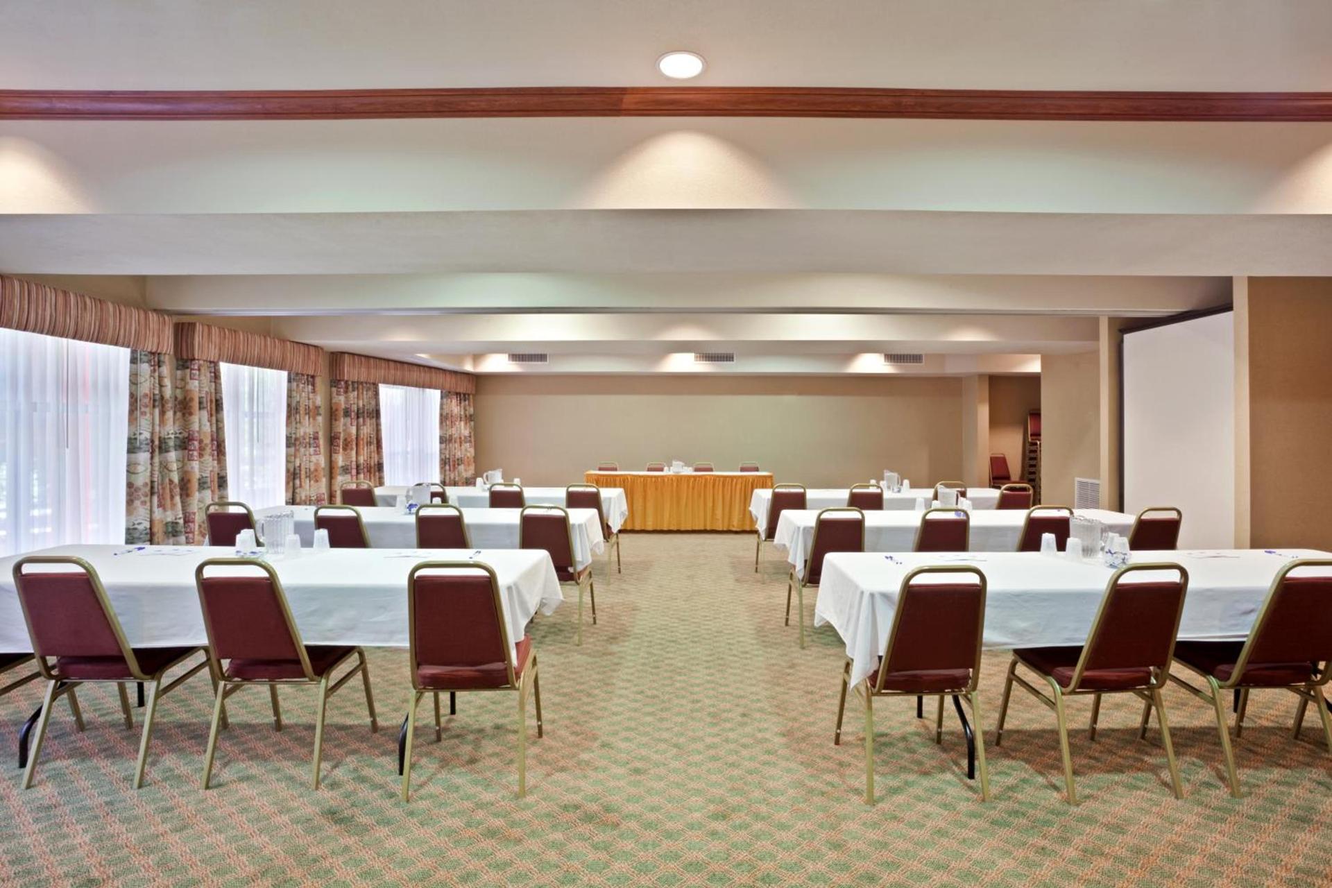 Triple Play Resort Hotel & Suites photo 26
