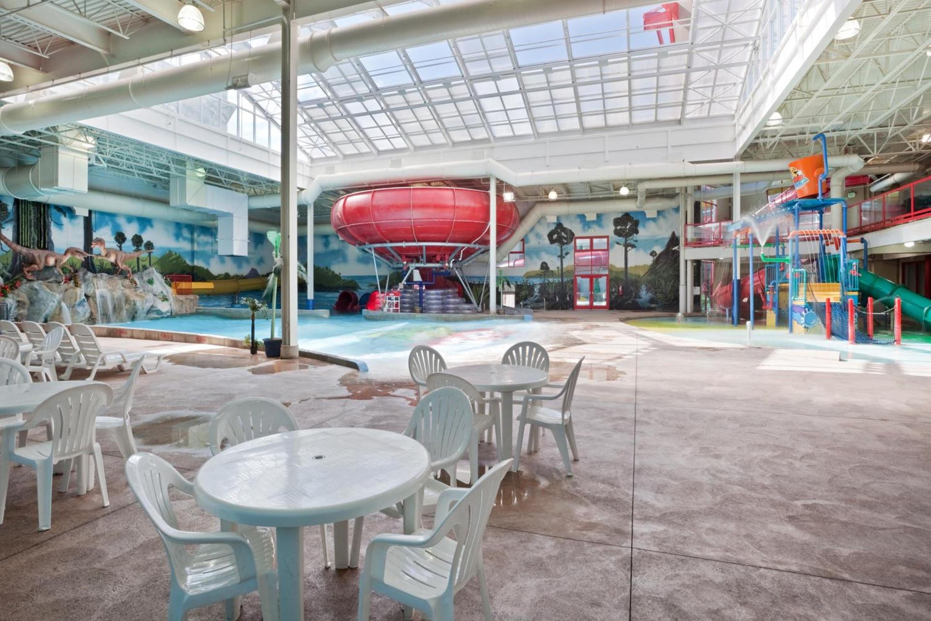Triple Play Resort Hotel & Suites photo 28