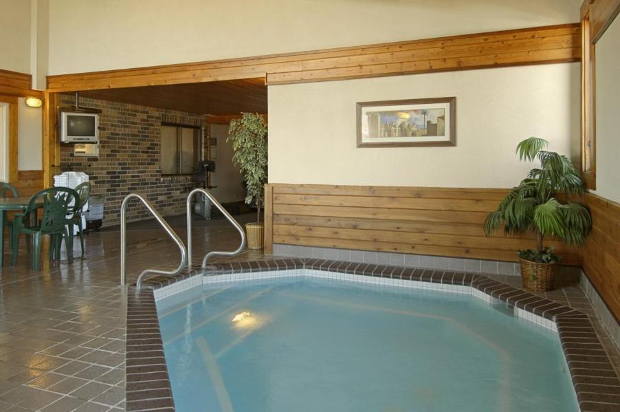 Days Inn by Wyndham Helena photo 16