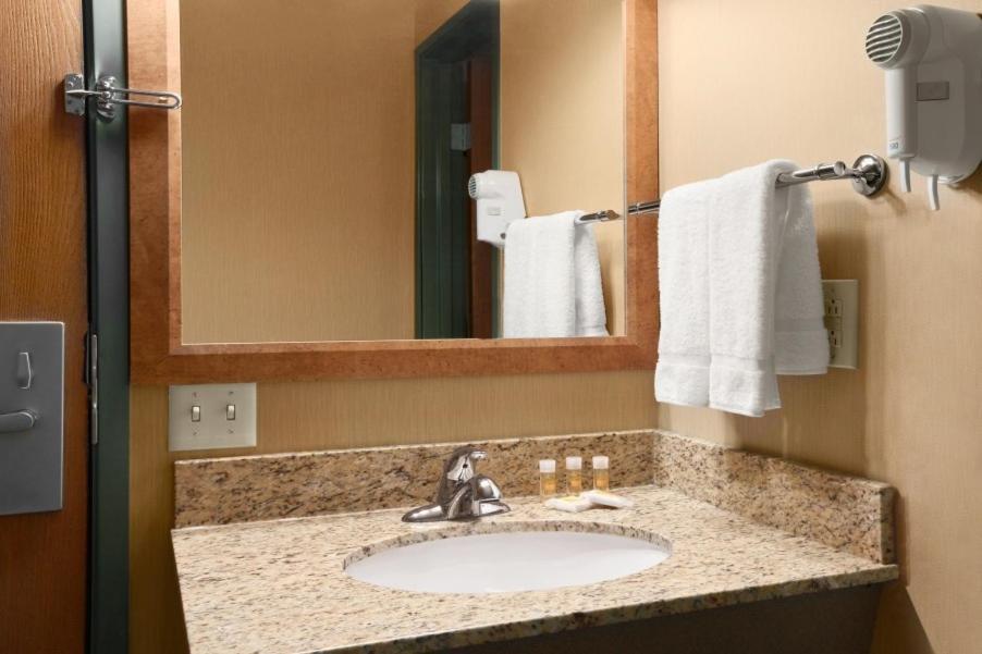 Days Inn by Wyndham Helena photo 23
