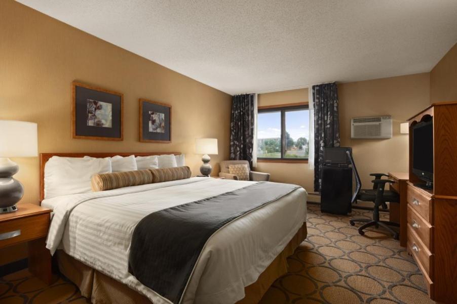 Days Inn by Wyndham Helena photo 18