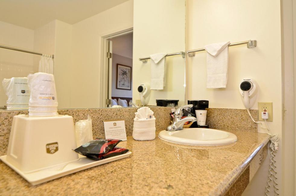Pleasant Inn photo 13