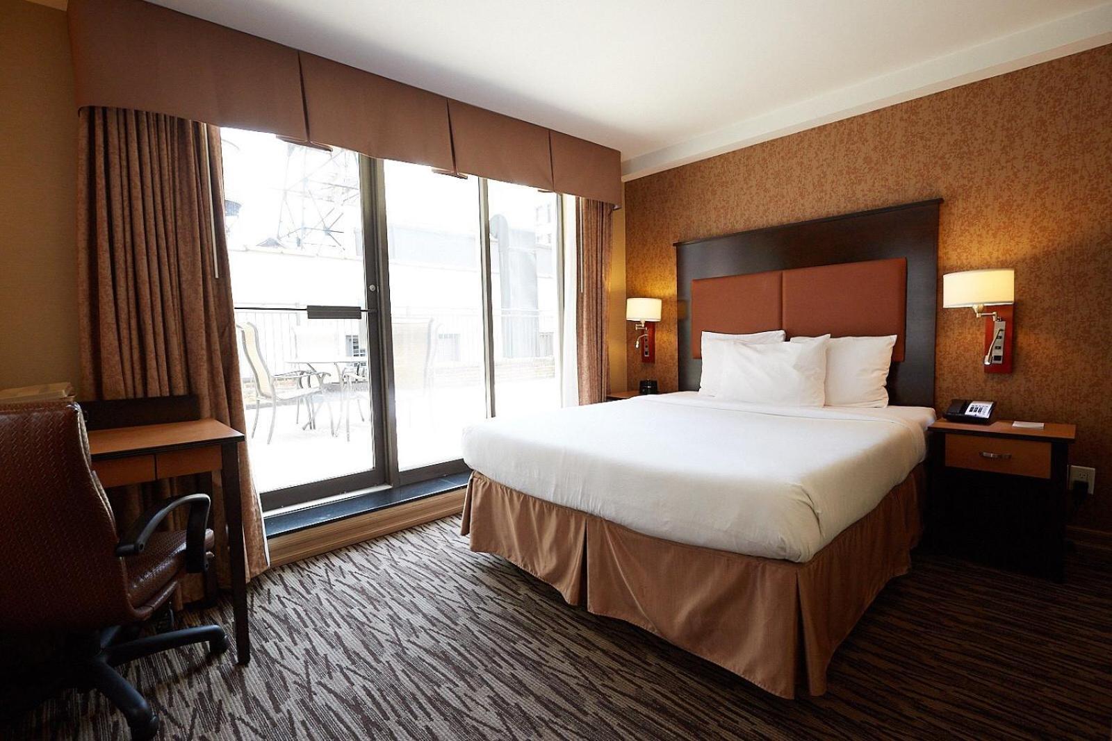 The Hotel at Fifth Avenue photo 18