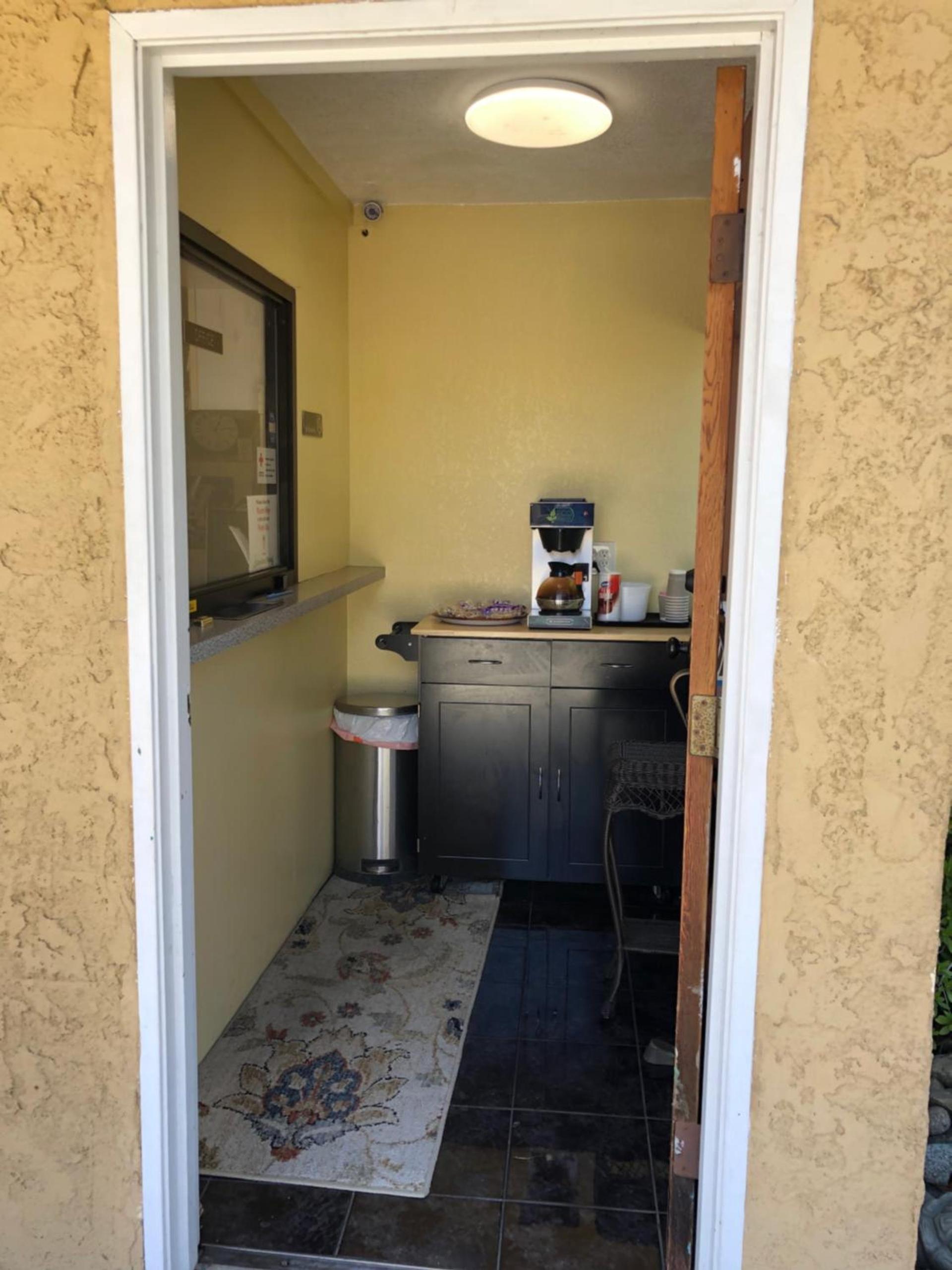Glendora Motel photo 7