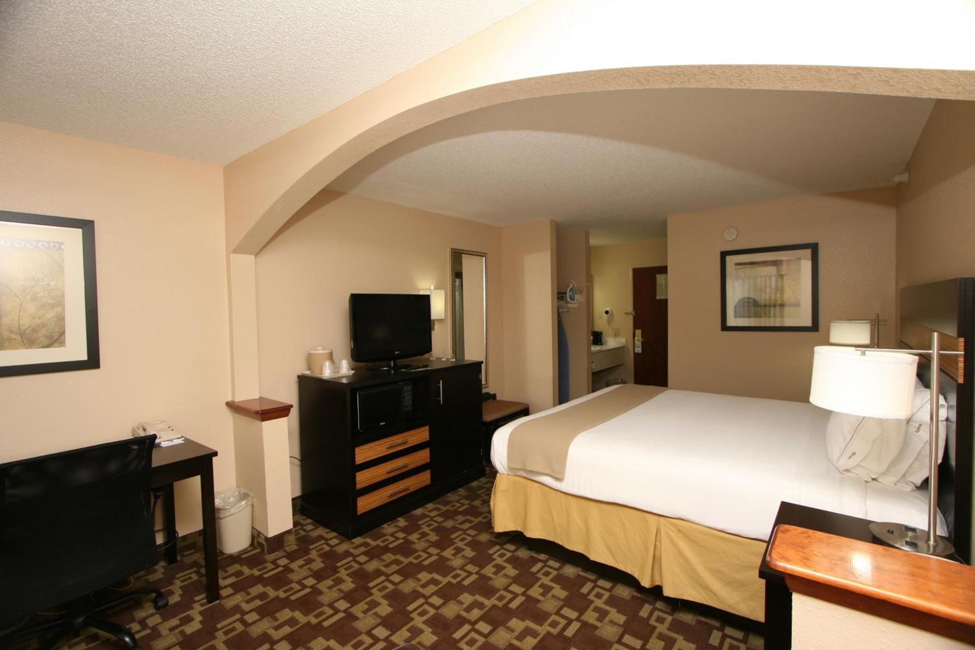 Country Inn & Suites by Radisson, Shelby, NC photo 17