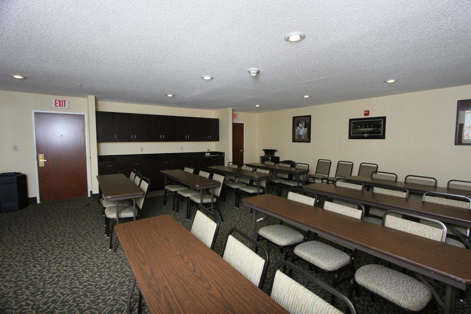 Country Inn & Suites by Radisson, Shelby, NC photo 25