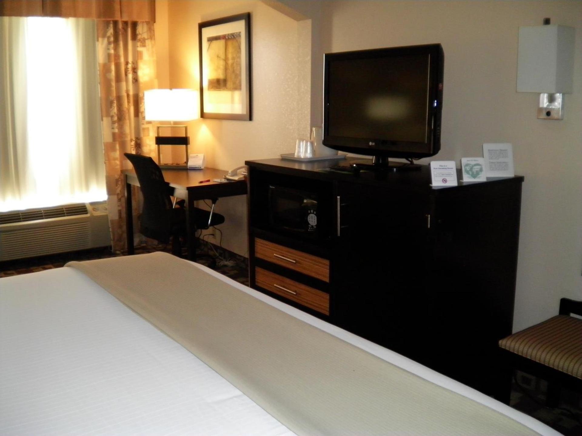 Country Inn & Suites by Radisson, Shelby, NC photo 16
