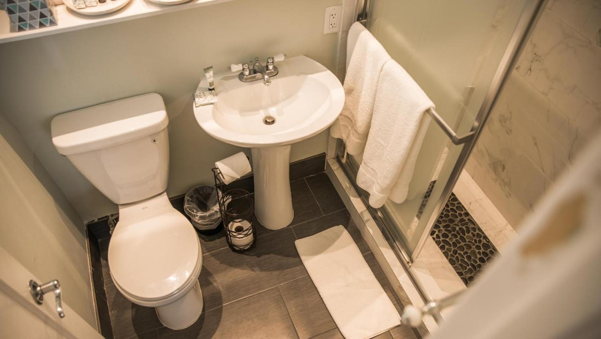 Cadet Hotel photo 34