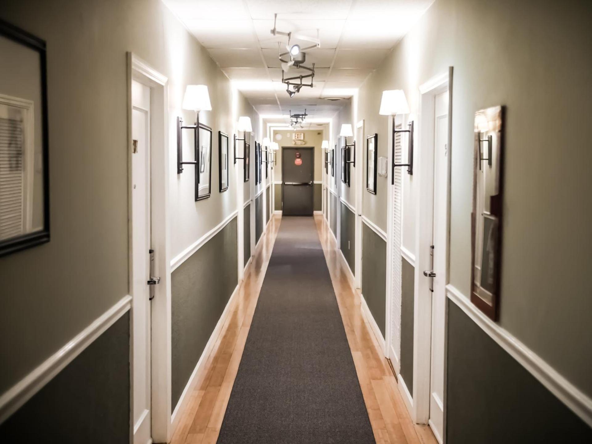 Cadet Hotel photo 12