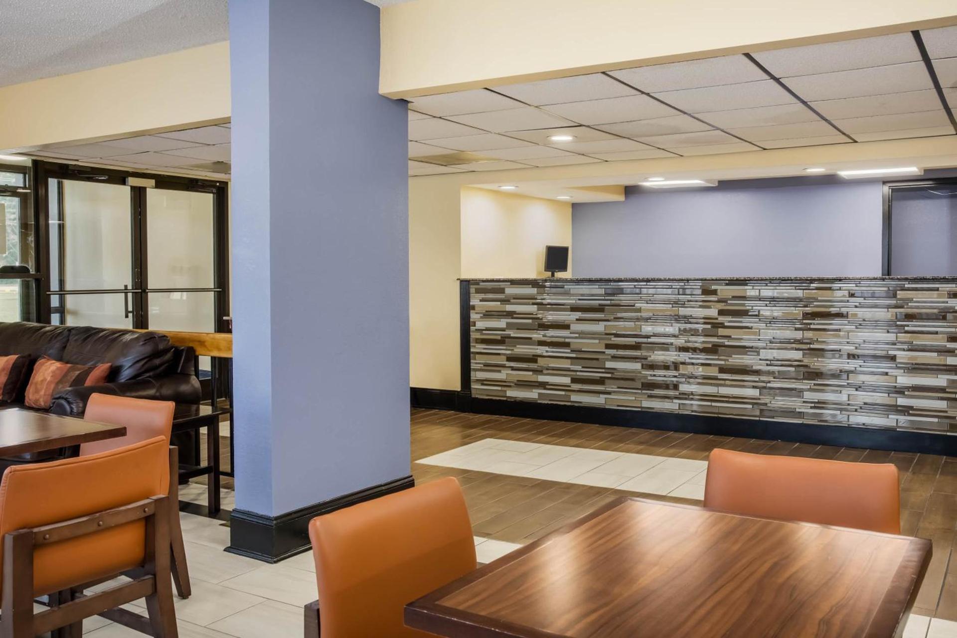 Days Inn by Wyndham Wilson photo 3