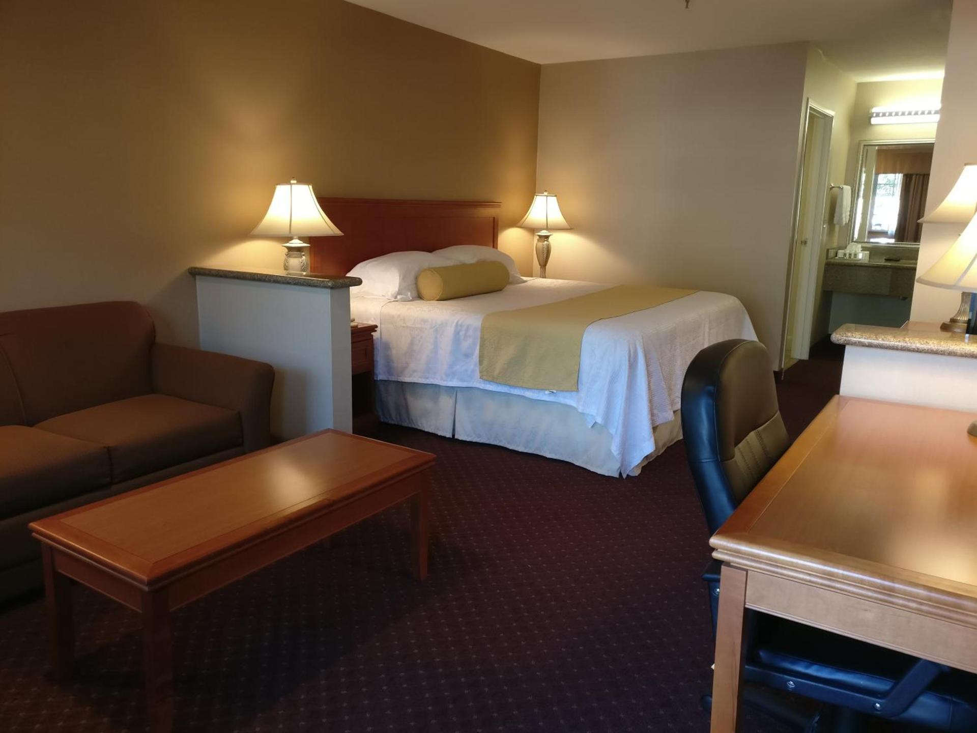 Burbank Inn and Suites photo 8