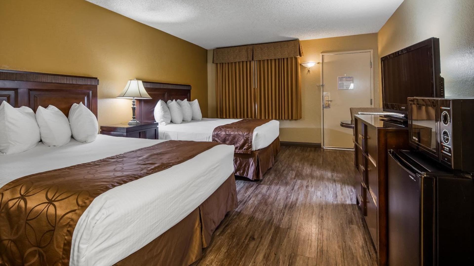 Empire Inn photo 13