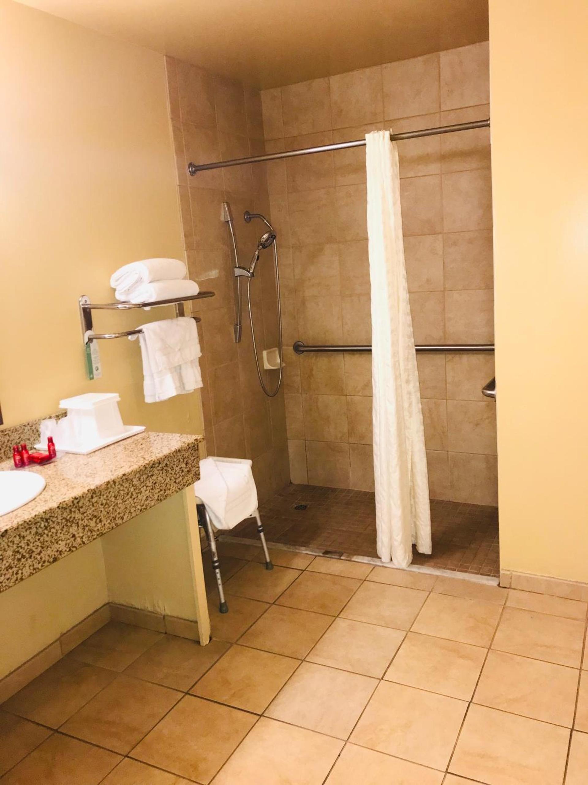 Empire Inn photo 18