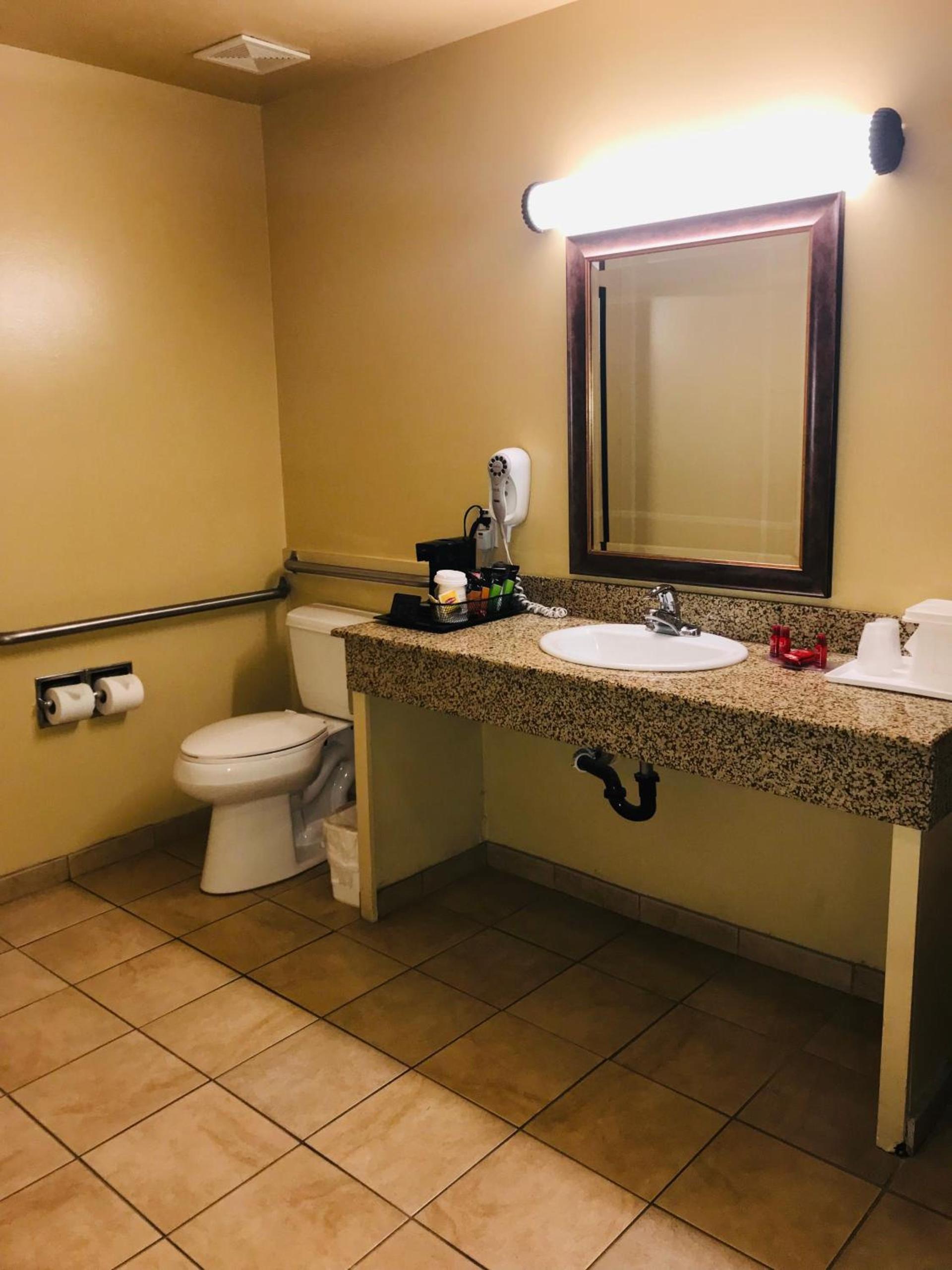 Empire Inn photo 17