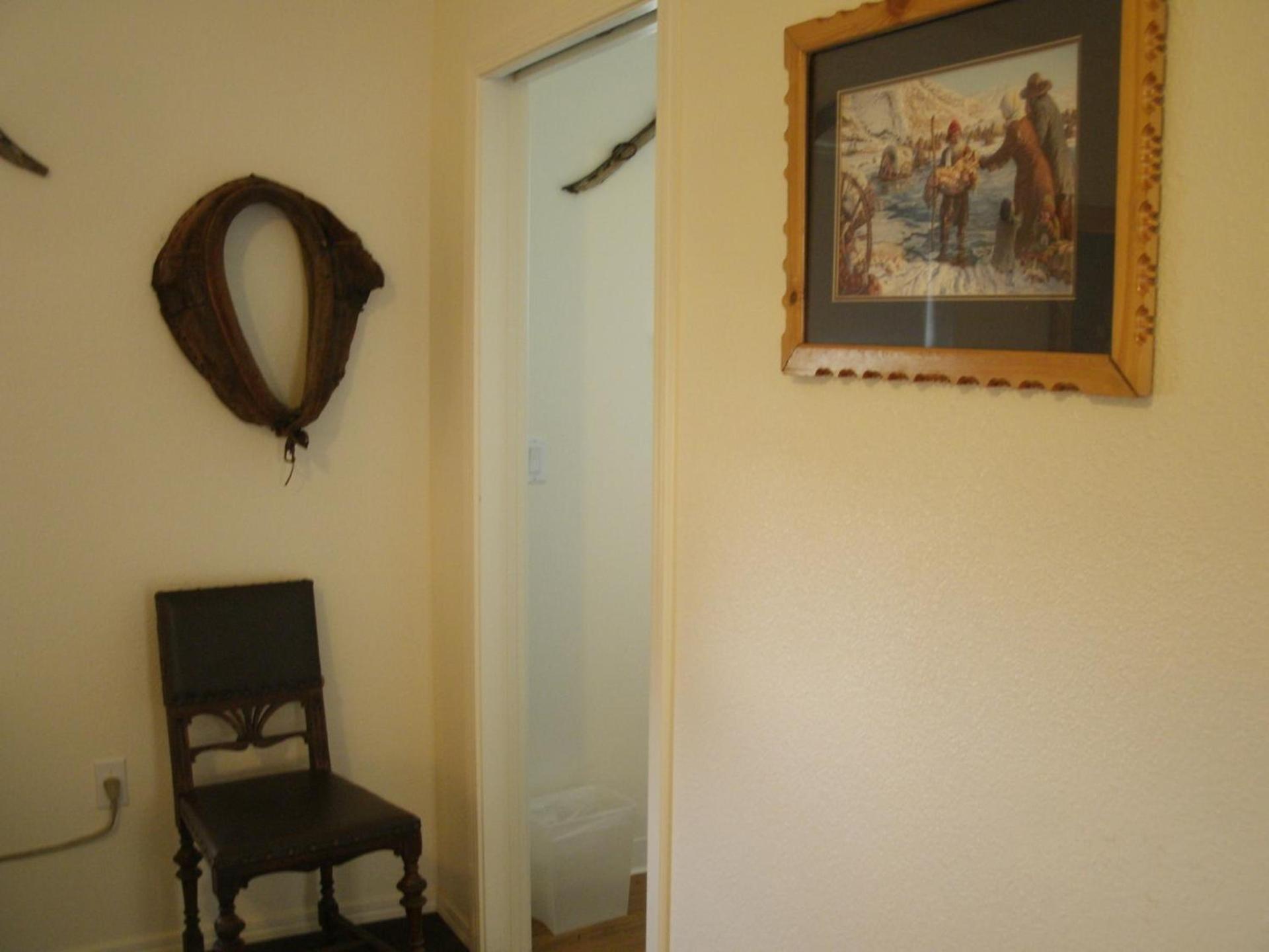Virginia City Inn photo 25