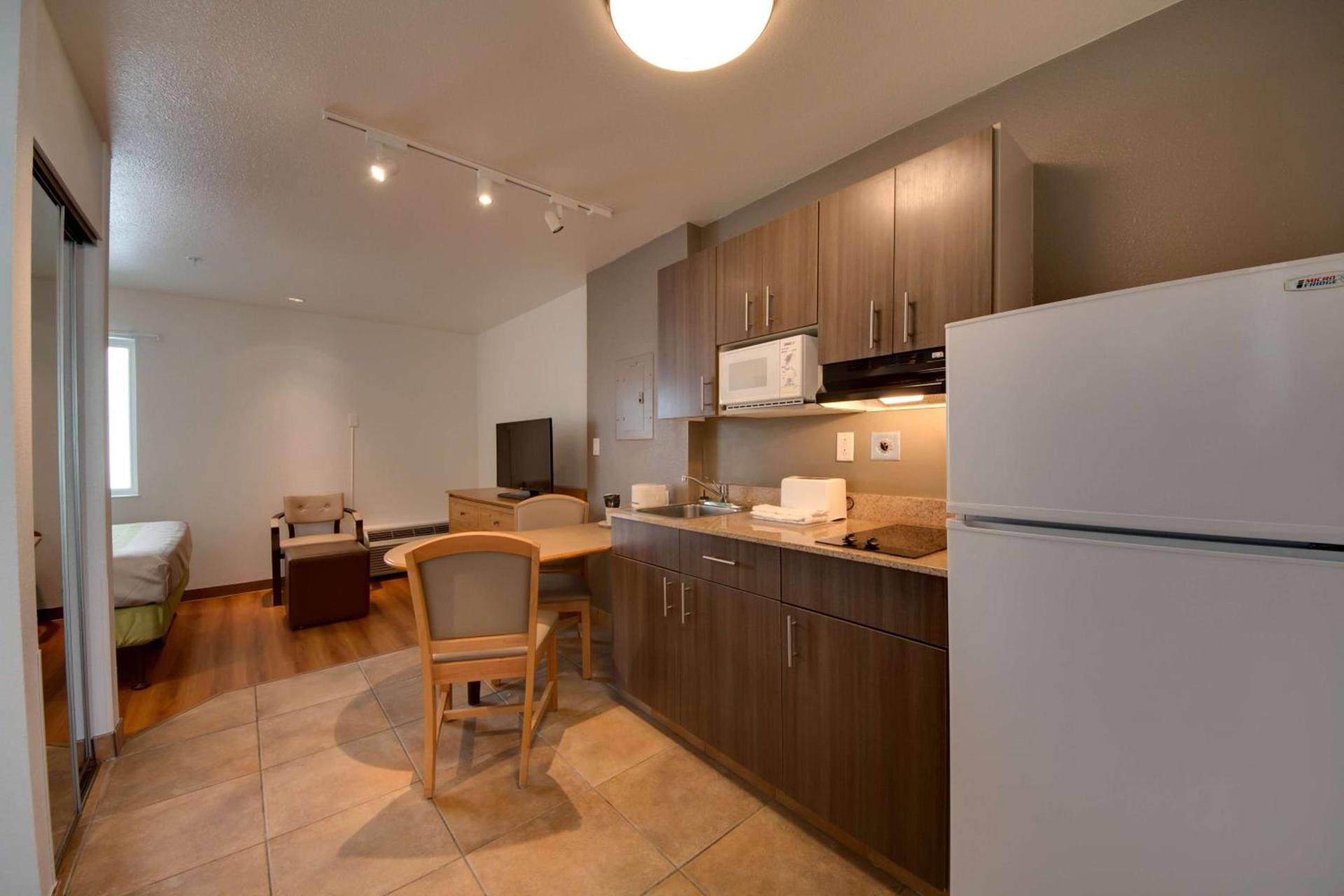 Studio 6-Brownsville, TX photo 8