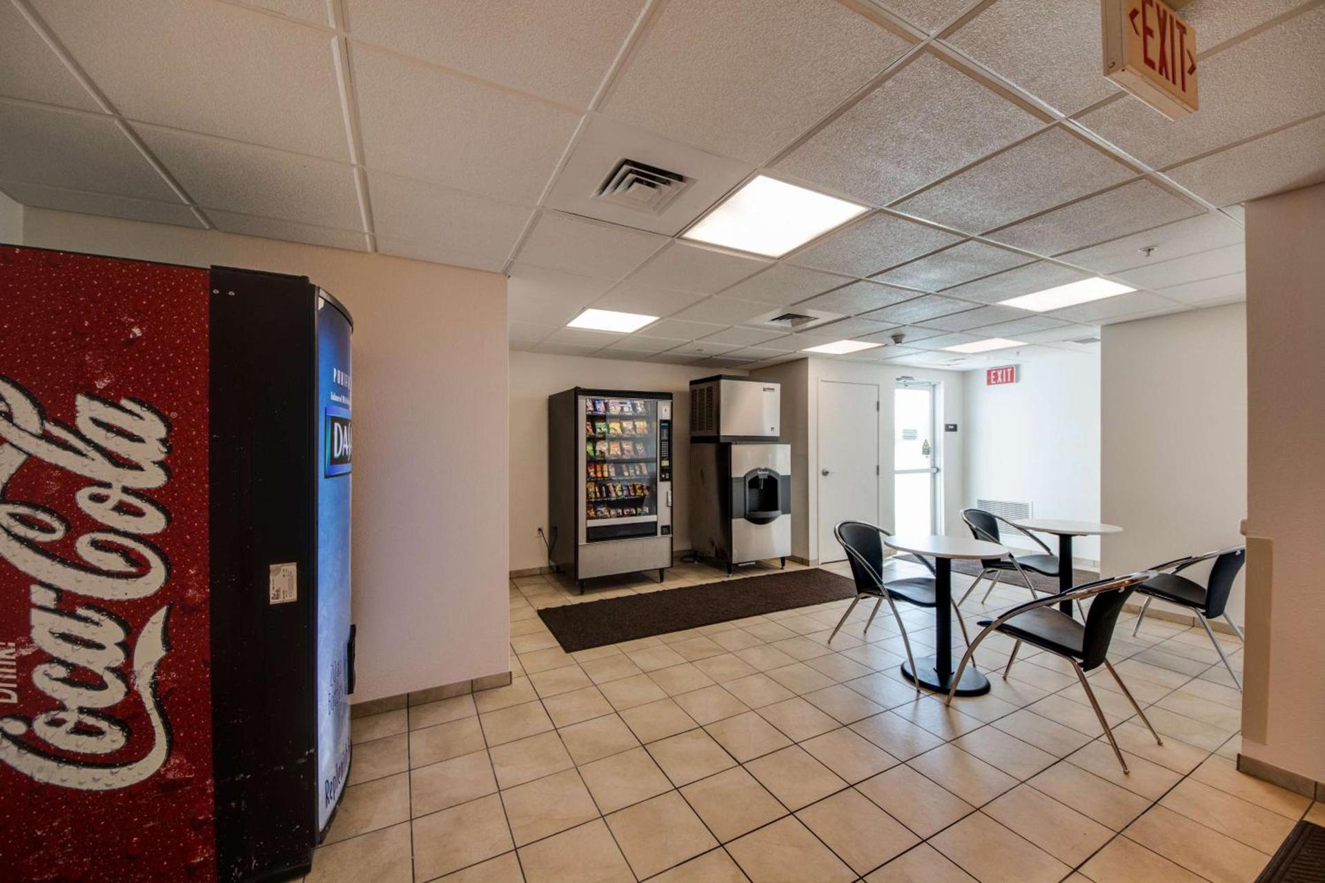 Studio 6-Brownsville, TX photo 13