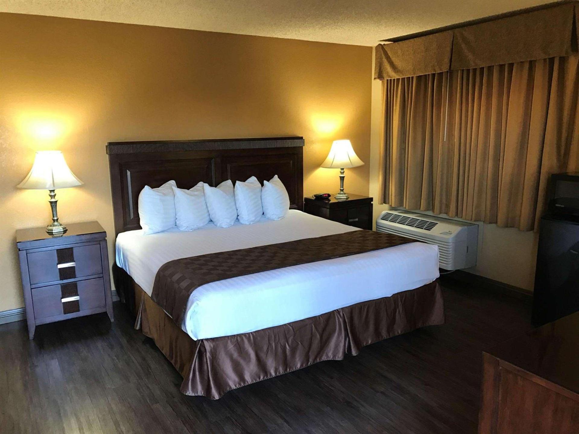 Empire Inn photo 20