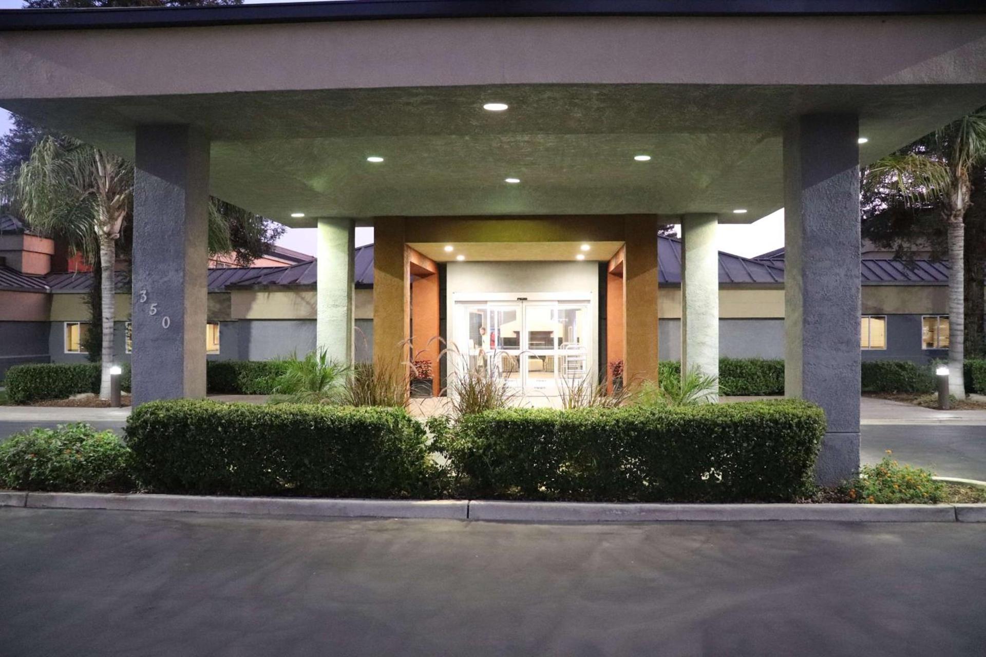 Best Western Porterville Inn photo 20