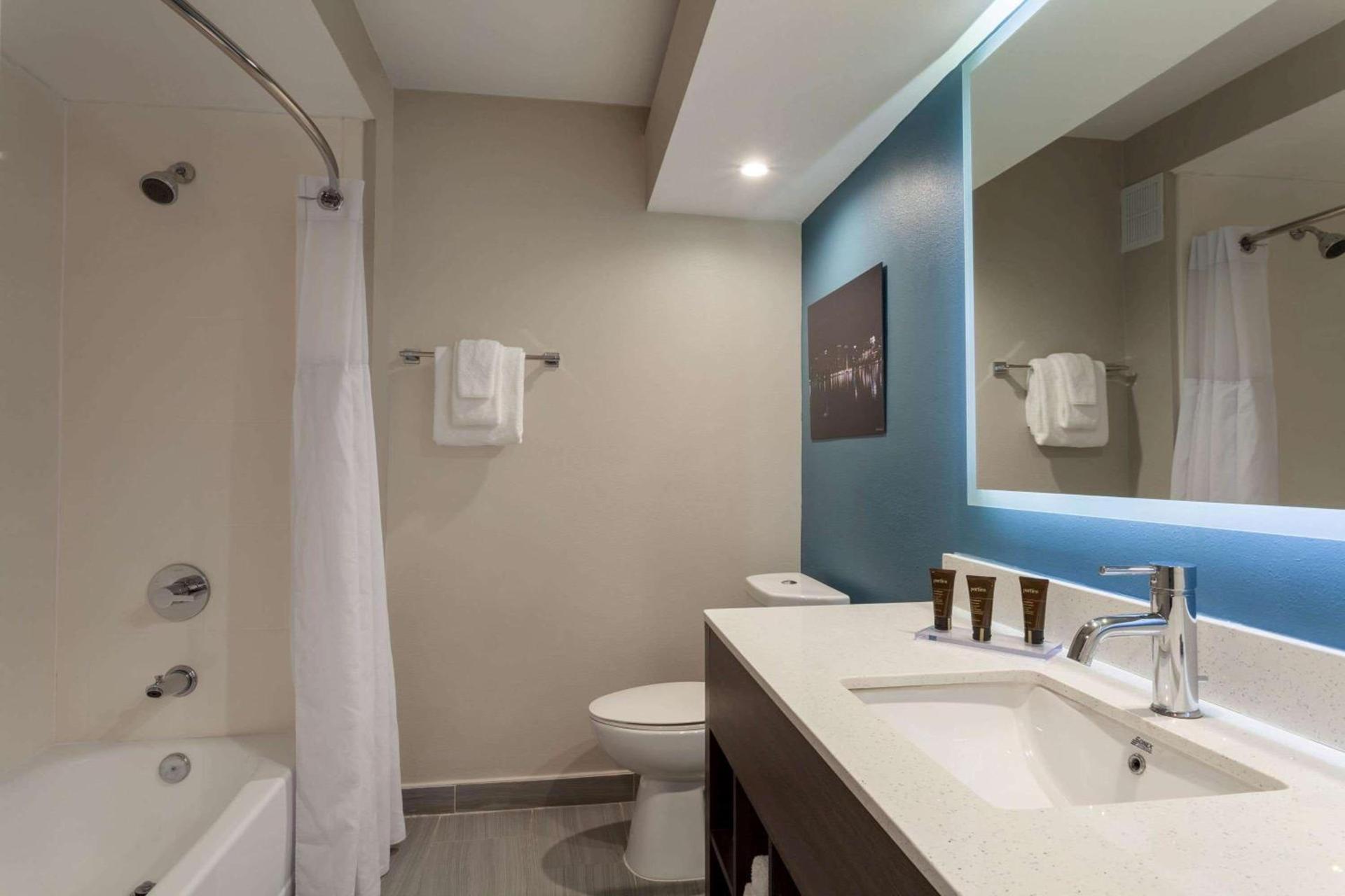 Nobile Hotel Parkway at Celebration Orlando Very Close to Disney Theme Parks photo 4