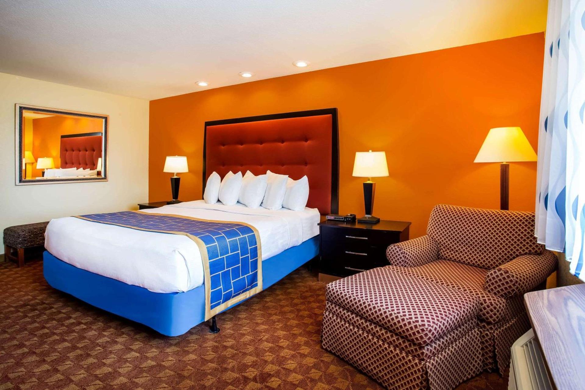 Days Inn & Suites by Wyndham Stevens Point photo 13