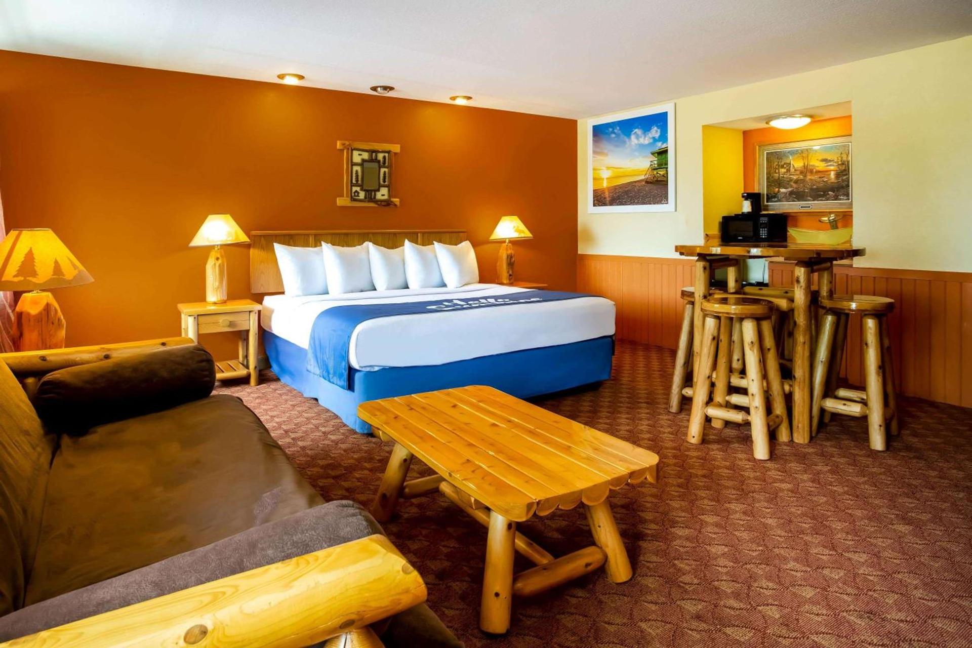 Days Inn & Suites by Wyndham Stevens Point photo 16