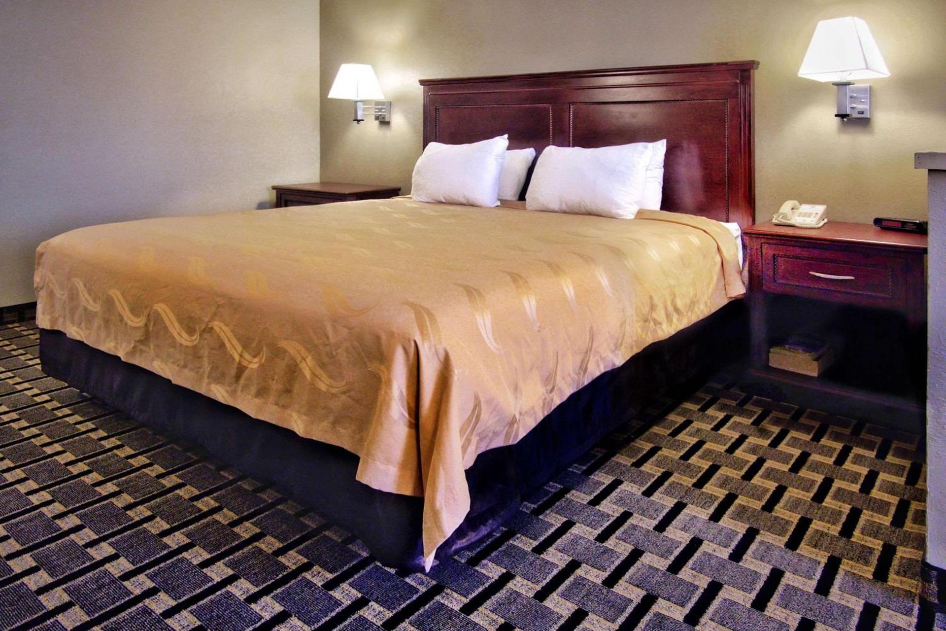 Quality Inn Moore - Oklahoma City photo 35
