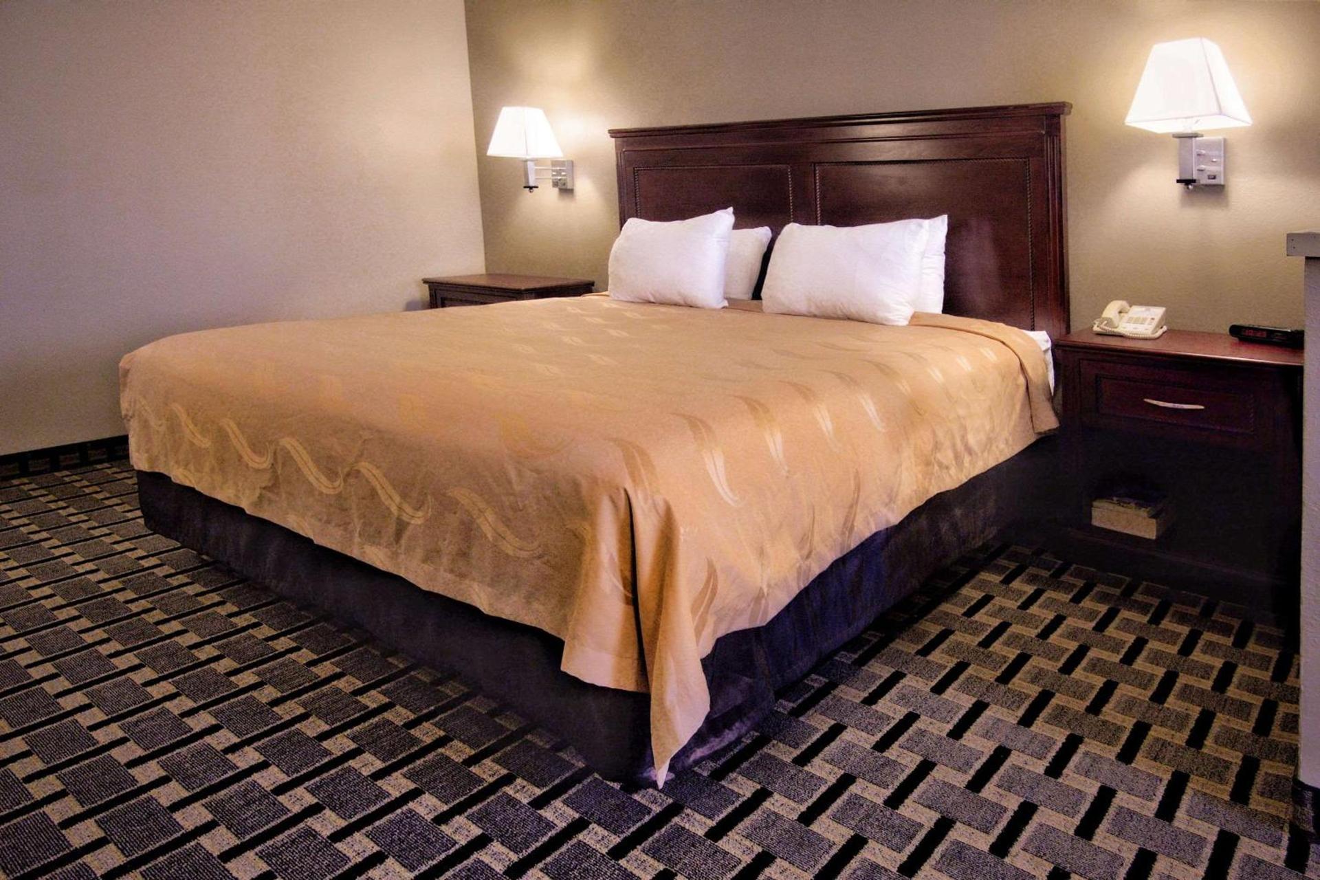 Quality Inn Moore - Oklahoma City photo 33