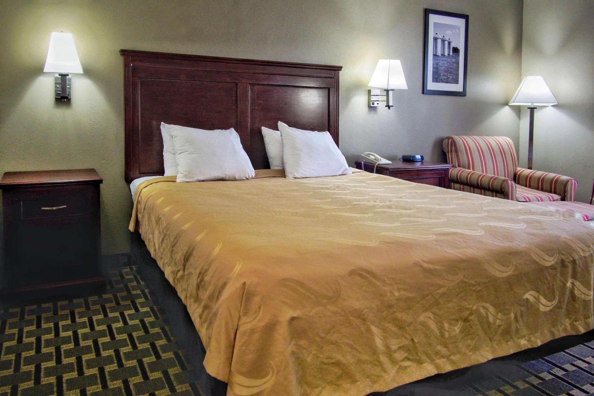 Quality Inn Moore - Oklahoma City photo 14