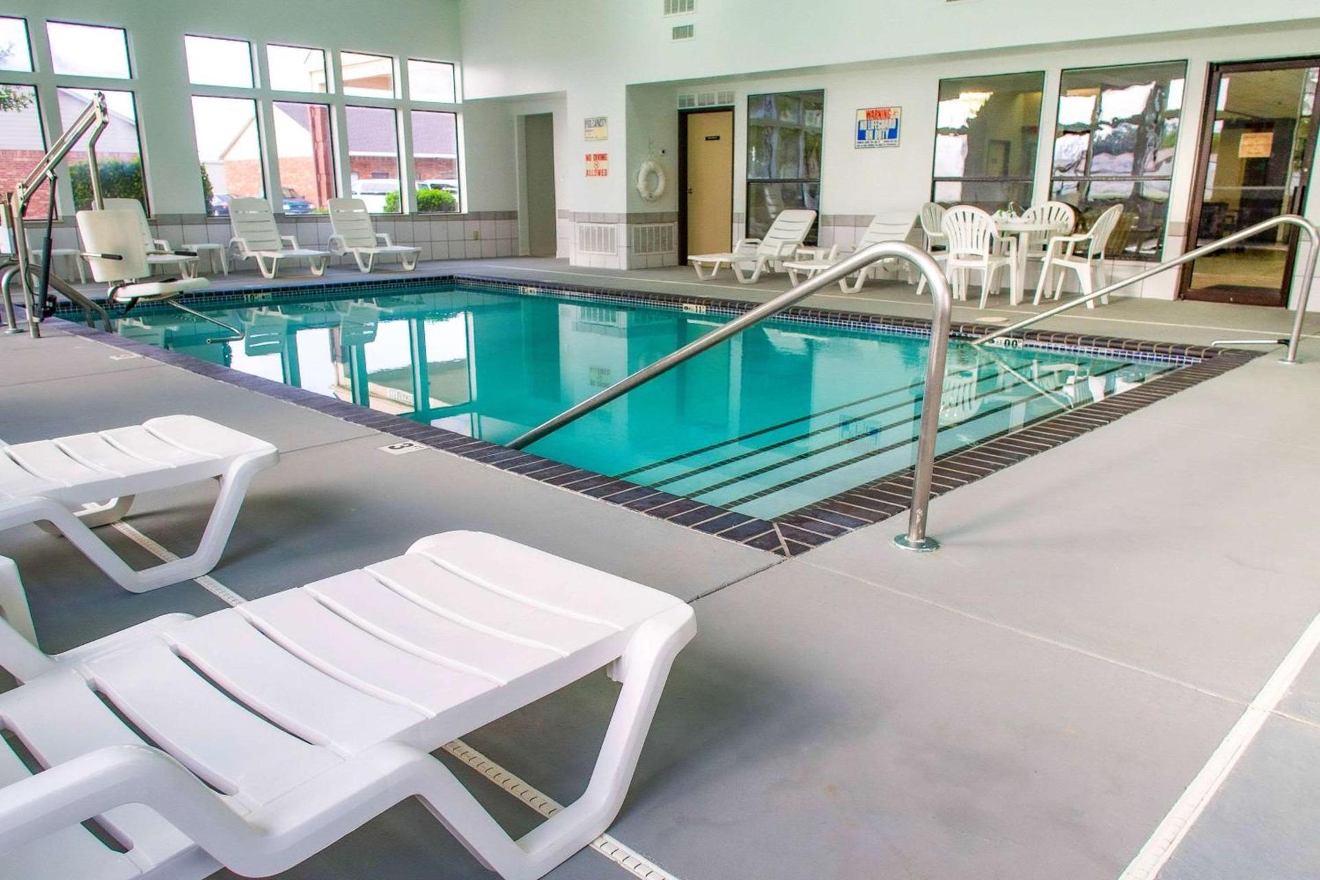 Quality Inn Moore - Oklahoma City photo 9