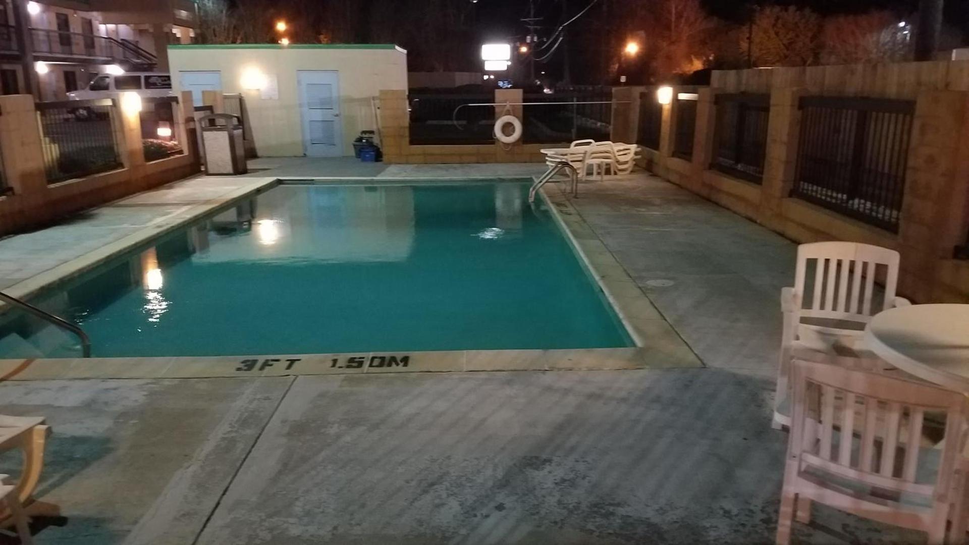 Quality Inn Alexandria photo 16
