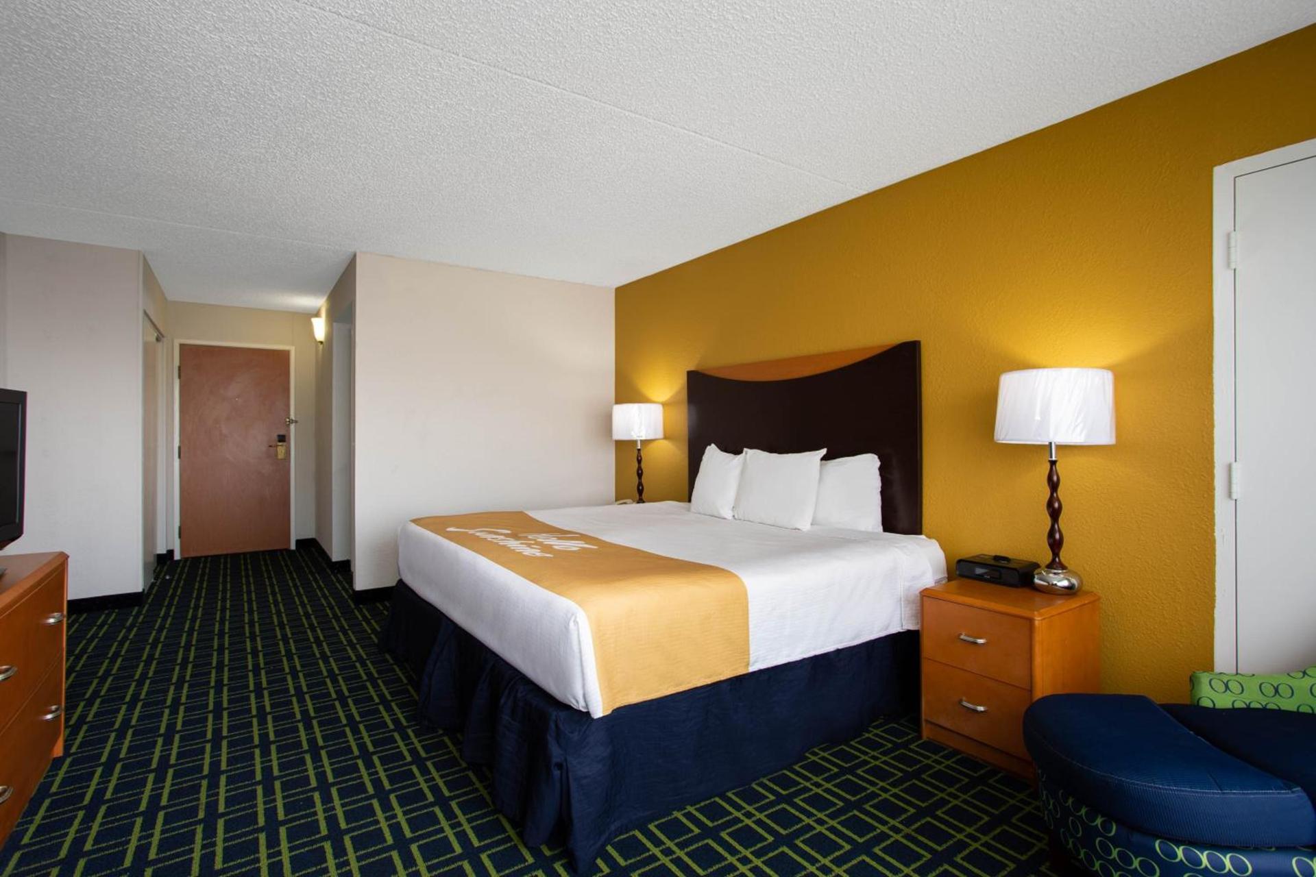 Days Inn by Wyndham Absecon Atlantic City Area photo 32