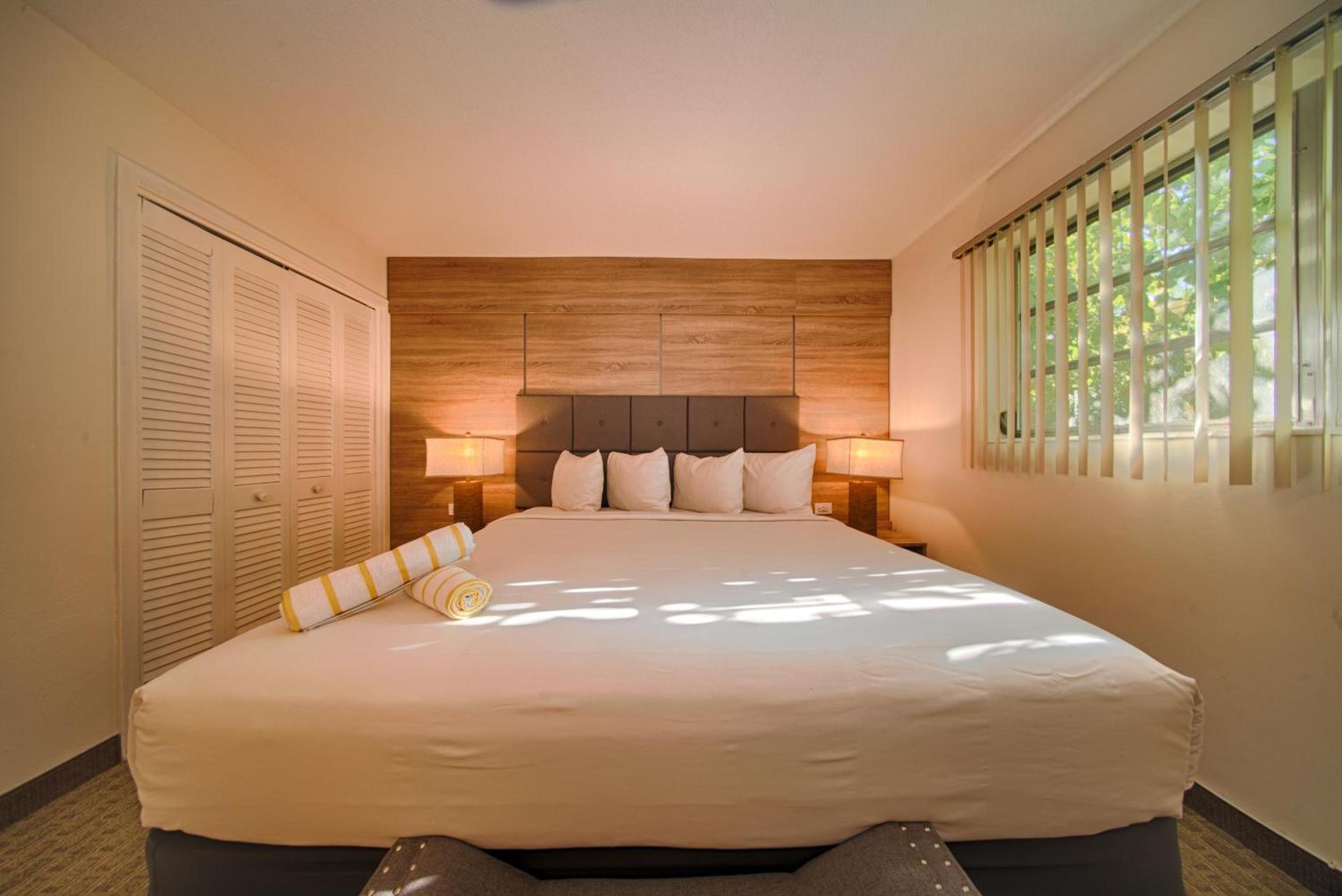 Club Lux Resort By The Beach photo 20