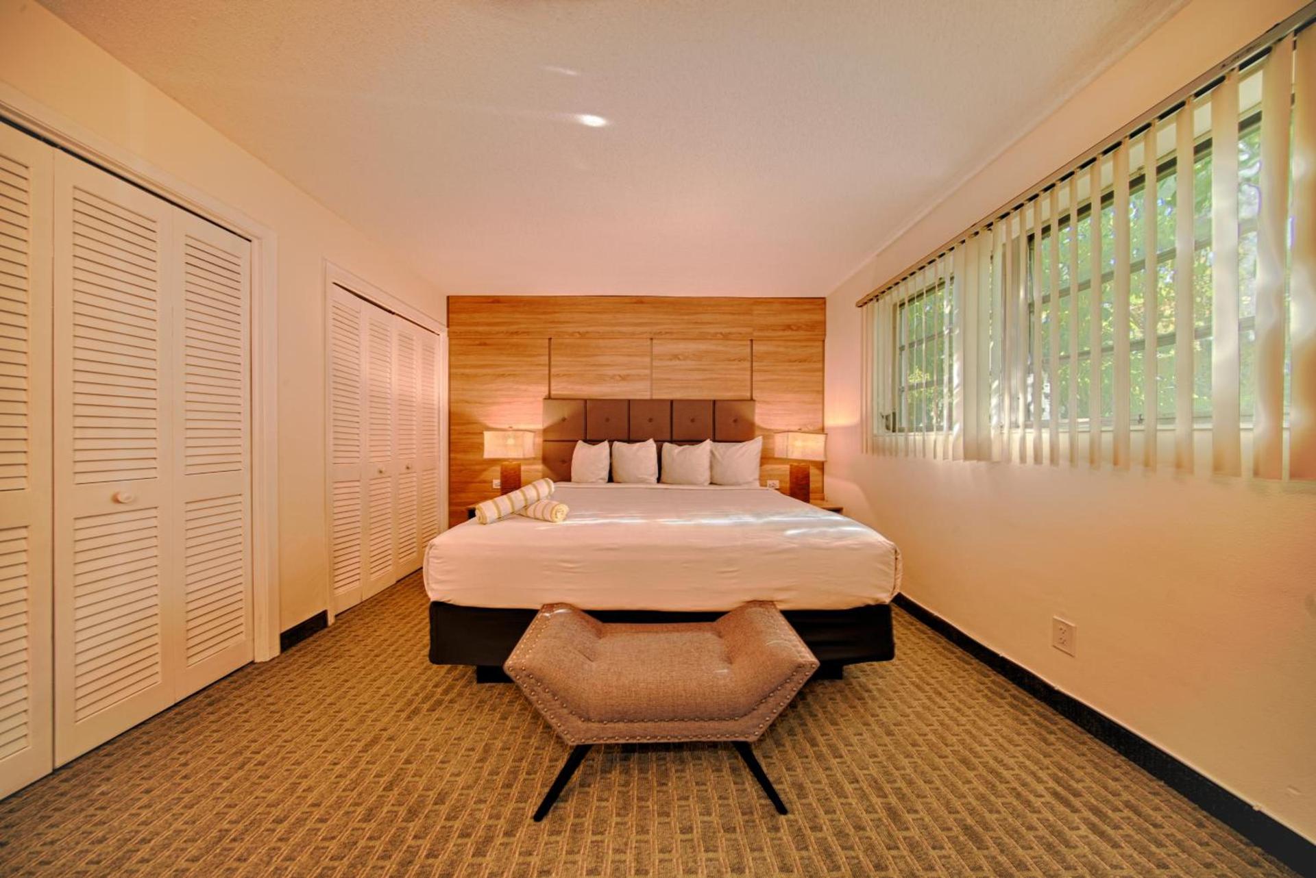 Club Lux Resort By The Beach photo 36