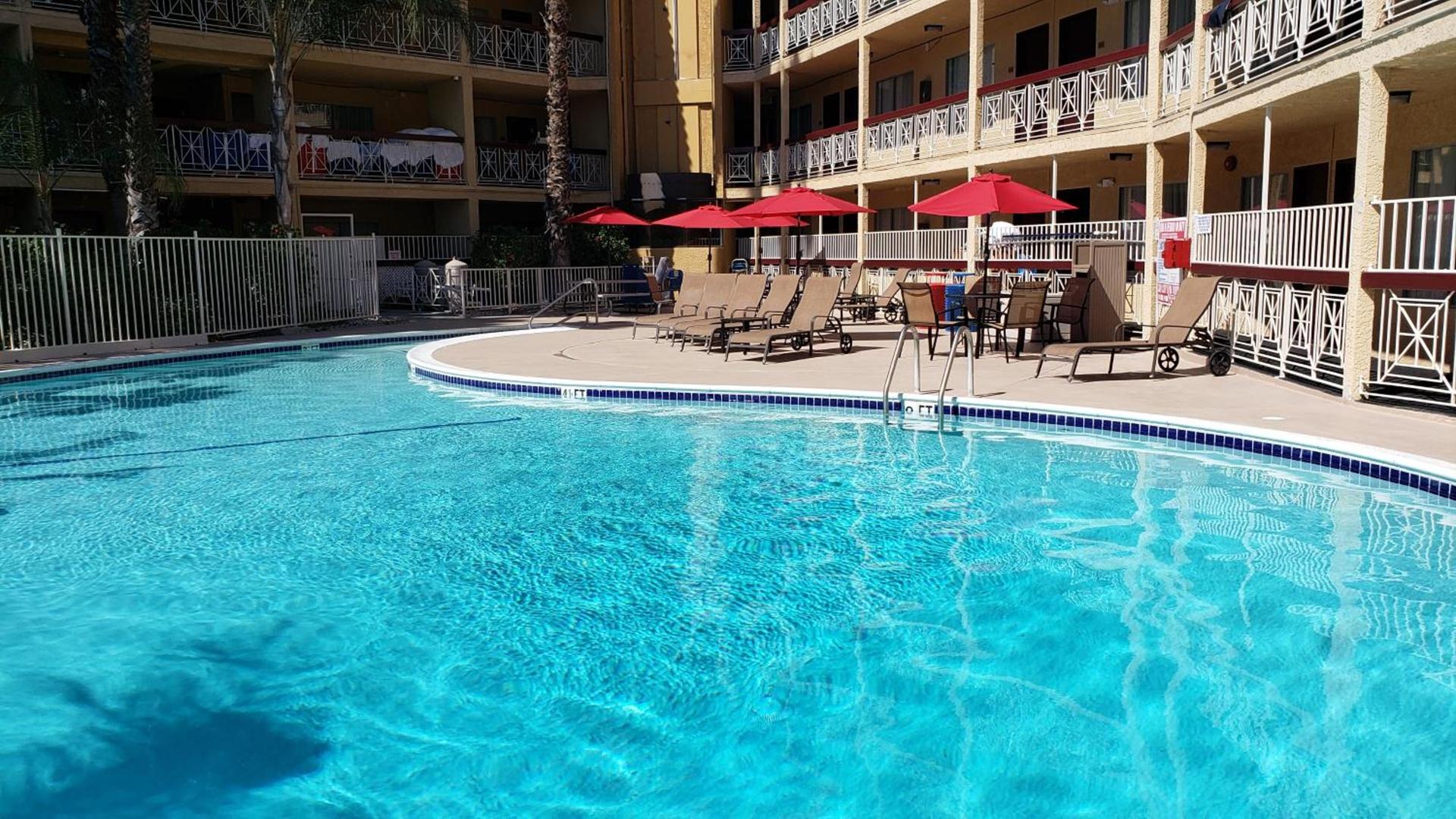 Ramada by Wyndham Burbank Airport photo 38