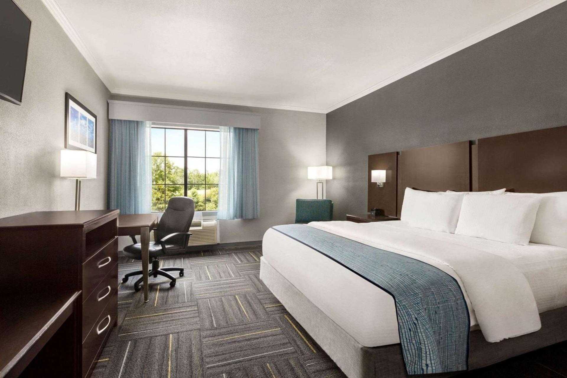 La Quinta by Wyndham Dublin photo 14